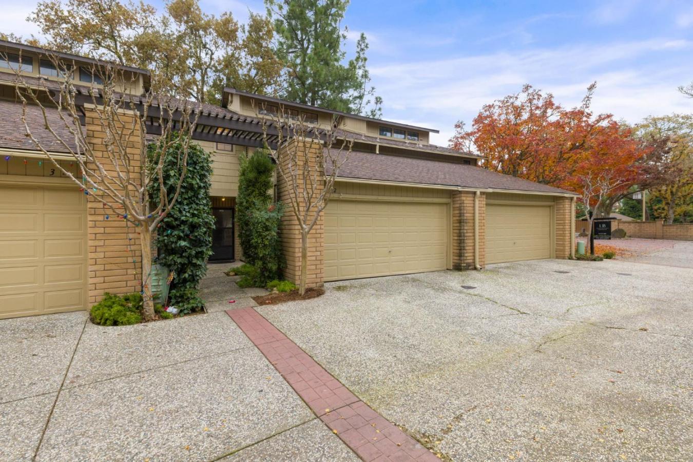 5640 Verner Oak Court #2, Sacramento, Sacramento, 95841, United States, 2 Bedrooms Bedrooms, ,2 BathroomsBathrooms,Residential,For Sale,5640 Verner Oak Court #2,225152264
