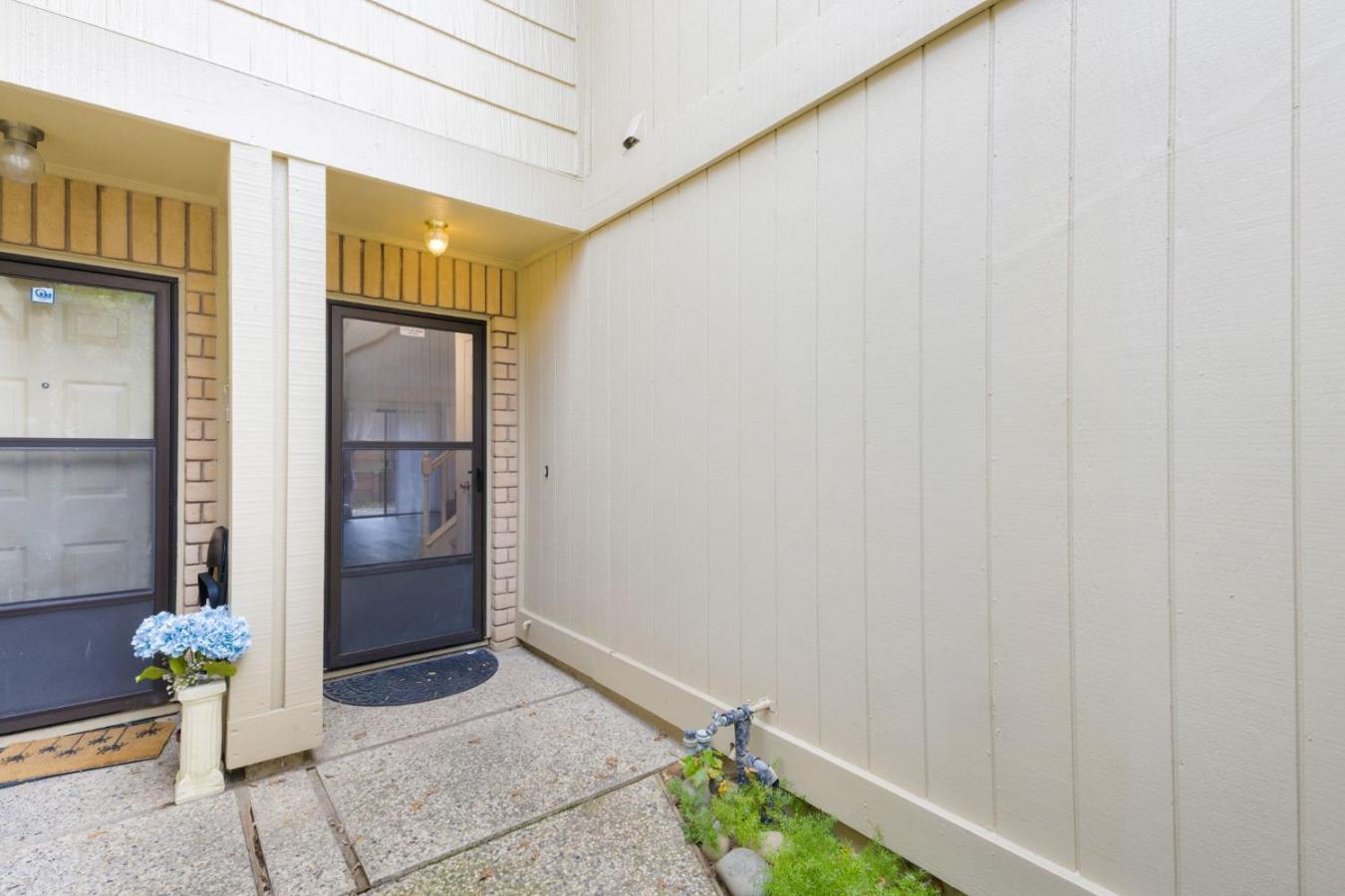 5640 Verner Oak Court #2, Sacramento, Sacramento, 95841, United States, 2 Bedrooms Bedrooms, ,2 BathroomsBathrooms,Residential,For Sale,5640 Verner Oak Court #2,225152264