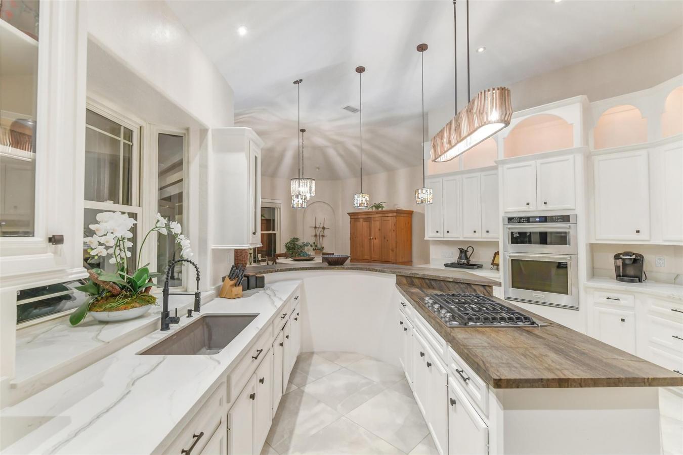 Montgomery, Montgomery, 77356, United States, 5 Bedrooms Bedrooms, ,5 BathroomsBathrooms,Residential,For Sale,2003700