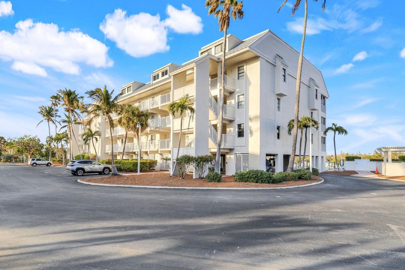 Captiva, Florida, 33924, United States, 1 Bedroom Bedrooms, ,2 BathroomsBathrooms,Residential,For Sale,2003698