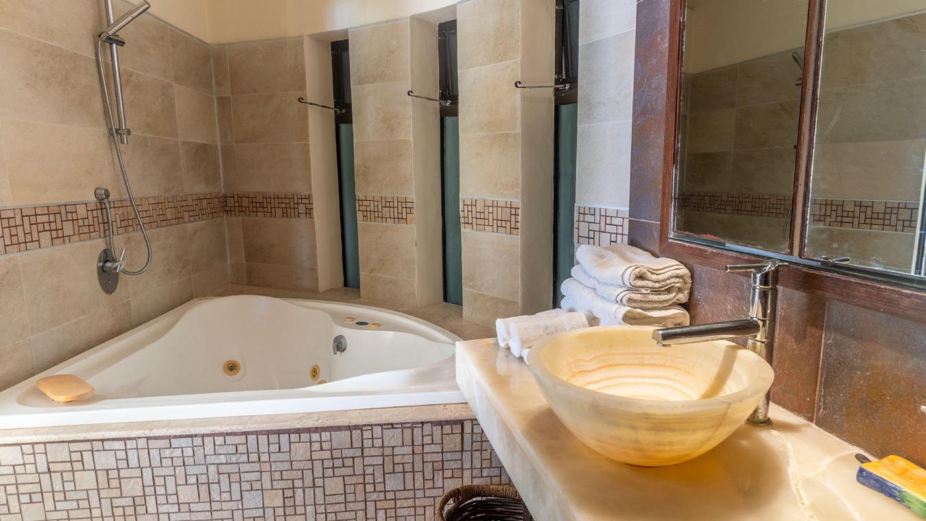 Puerto Morelos, Q.R., Mexico, 9 Bedrooms Bedrooms, ,6 BathroomsBathrooms,Residential,For Sale,2003694