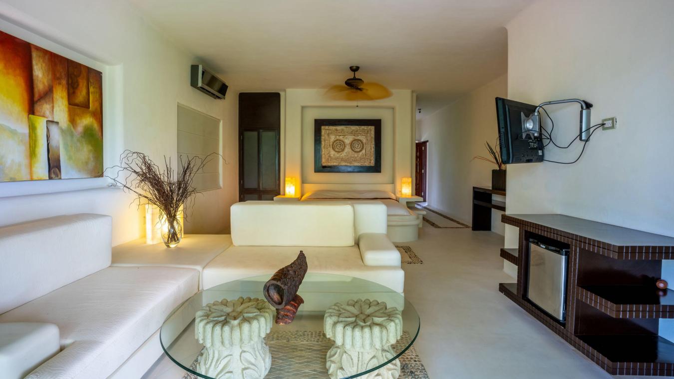 Puerto Morelos, Q.R., Mexico, 9 Bedrooms Bedrooms, ,6 BathroomsBathrooms,Residential,For Sale,2003694