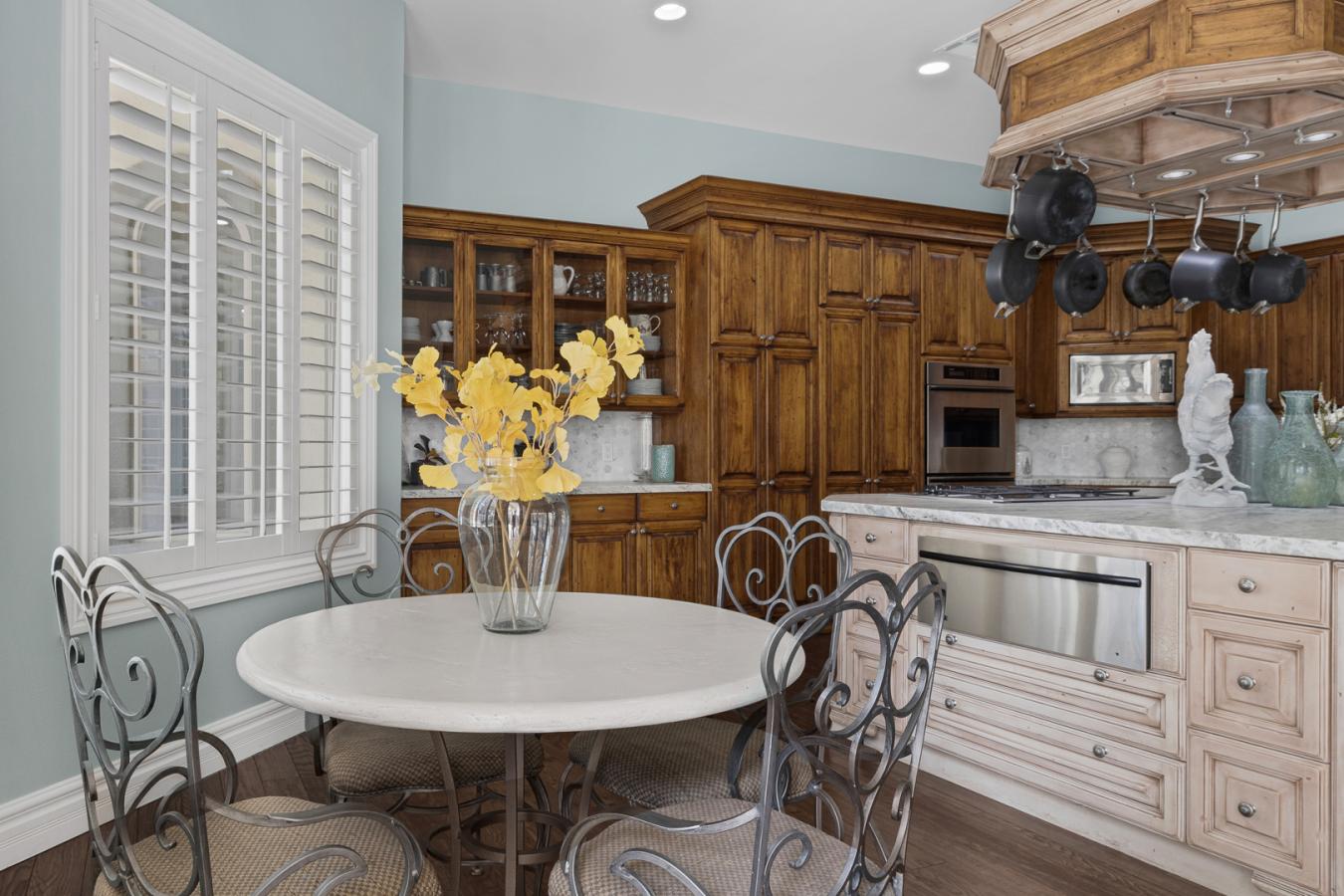 Las Vegas, Nevada, 89117, United States, 4 Bedrooms Bedrooms, ,2 BathroomsBathrooms,Residential,For Sale,2003692