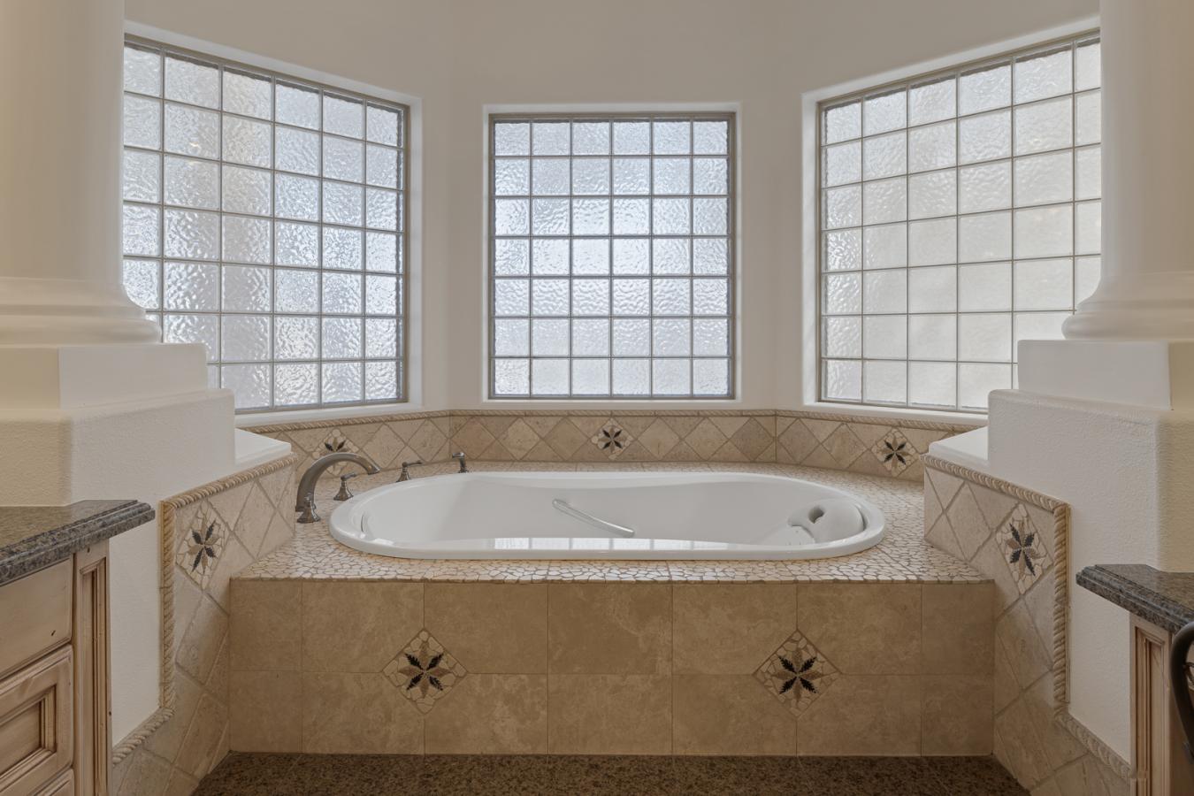 Las Vegas, Nevada, 89117, United States, 4 Bedrooms Bedrooms, ,2 BathroomsBathrooms,Residential,For Sale,2003692