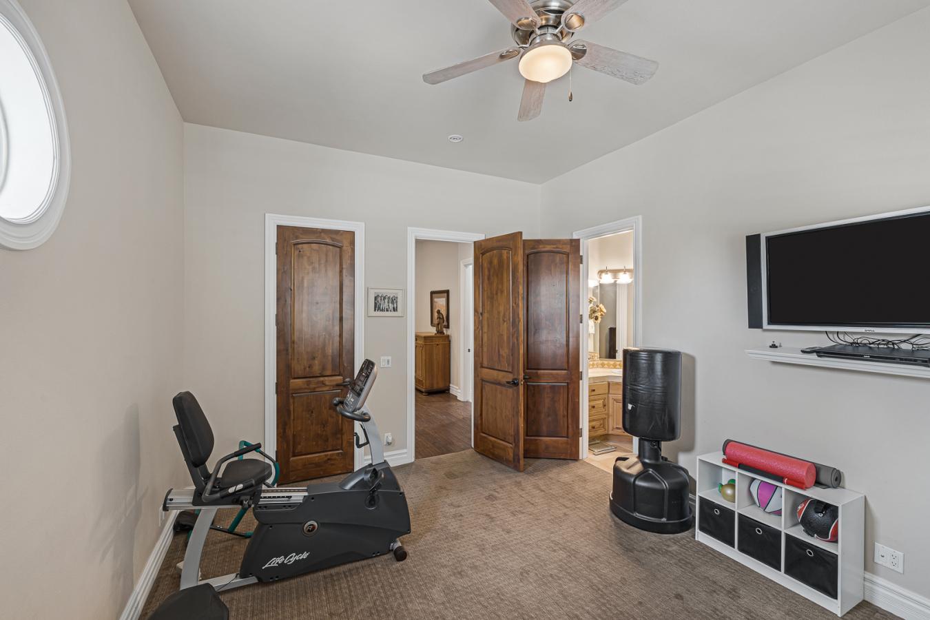 Las Vegas, Nevada, 89117, United States, 4 Bedrooms Bedrooms, ,2 BathroomsBathrooms,Residential,For Sale,2003692