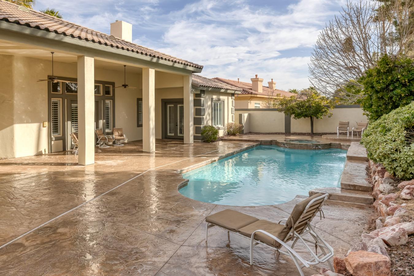 Las Vegas, Nevada, 89117, United States, 4 Bedrooms Bedrooms, ,2 BathroomsBathrooms,Residential,For Sale,2003692