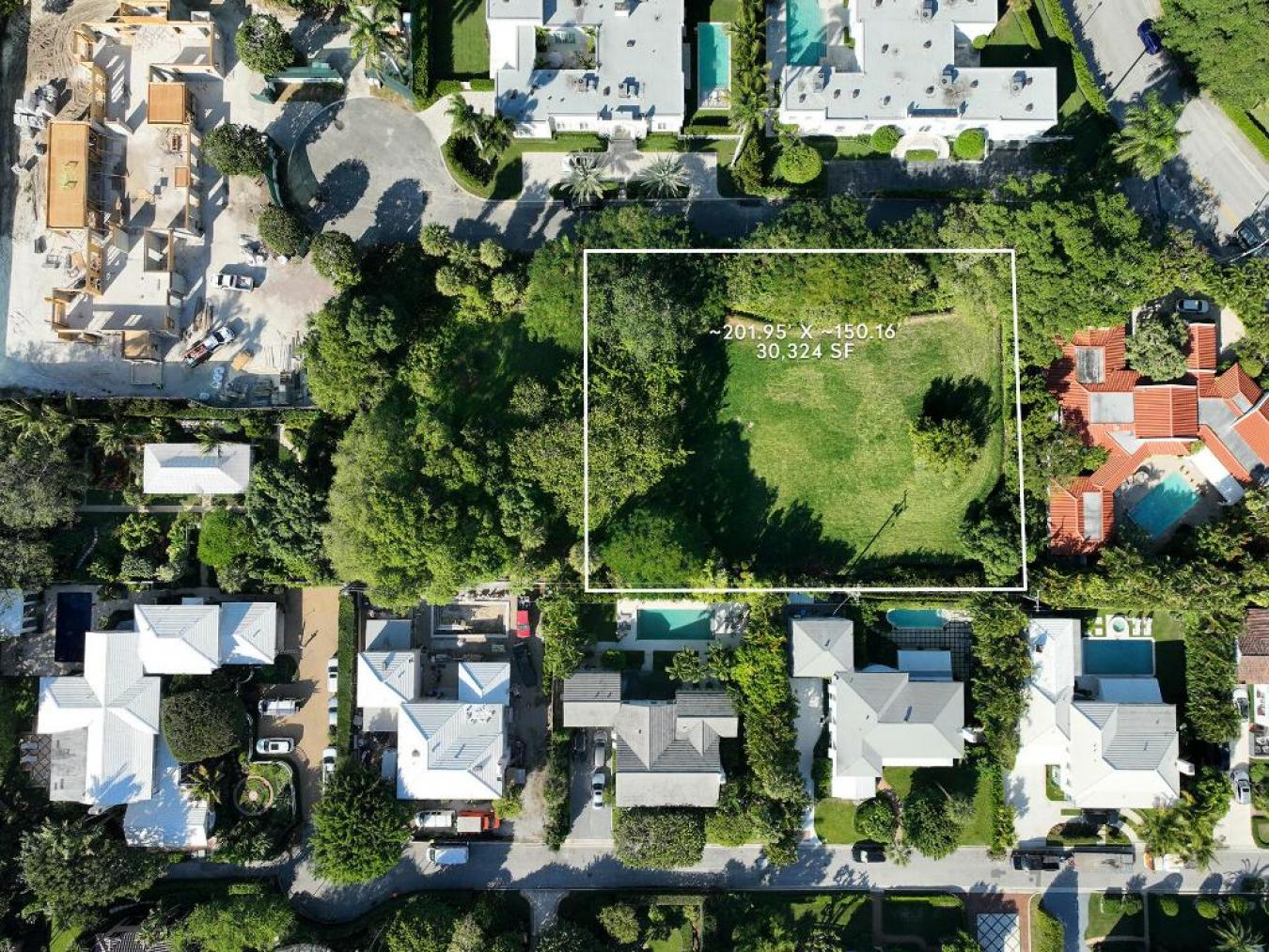 Palm Beach, Florida, 33480, United States, 3 Bedrooms Bedrooms, ,3 BathroomsBathrooms,Residential,For Sale,2003691