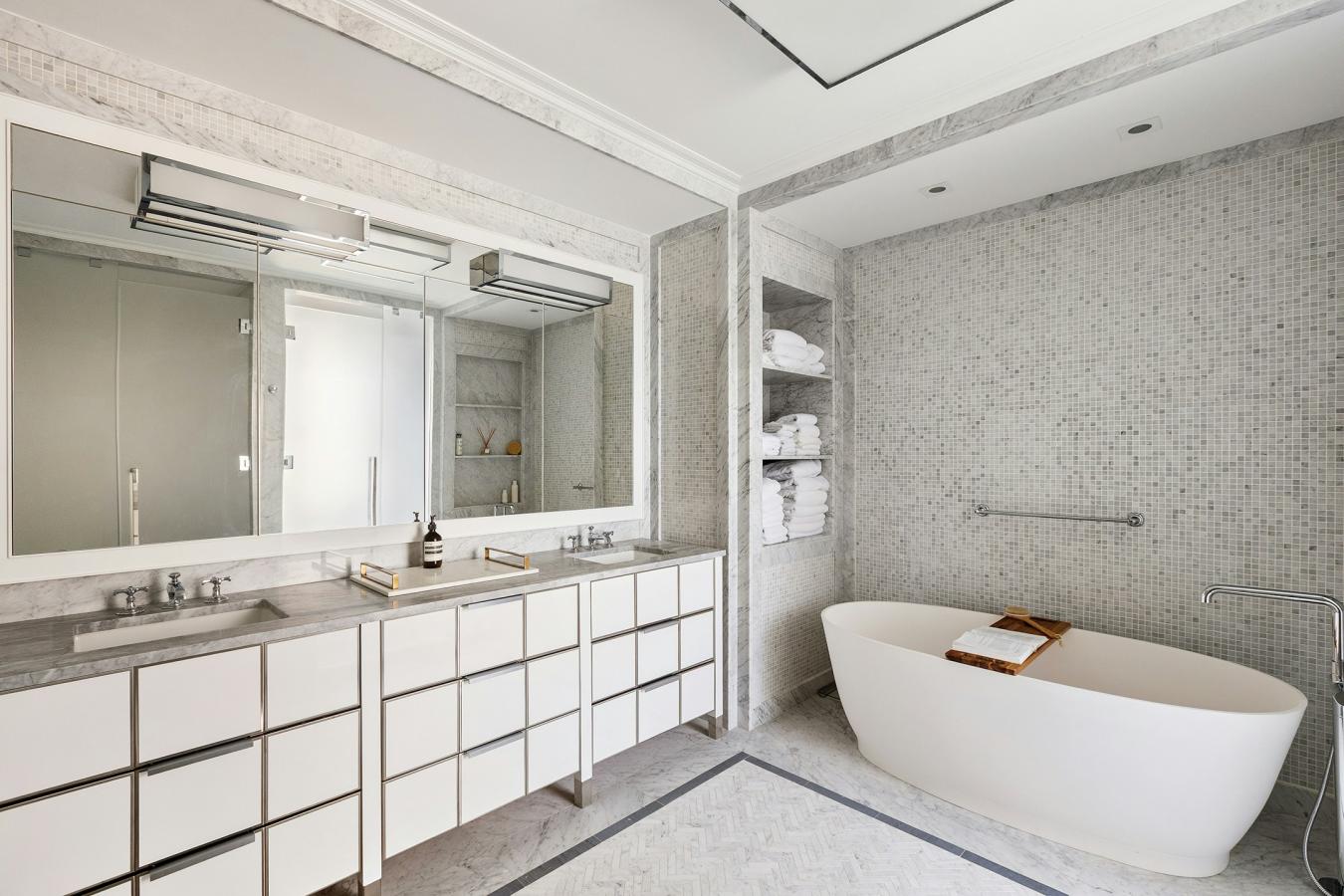 New York, New York, 10023, United States, 4 Bedrooms Bedrooms, ,4 BathroomsBathrooms,Residential,For Sale,2003687