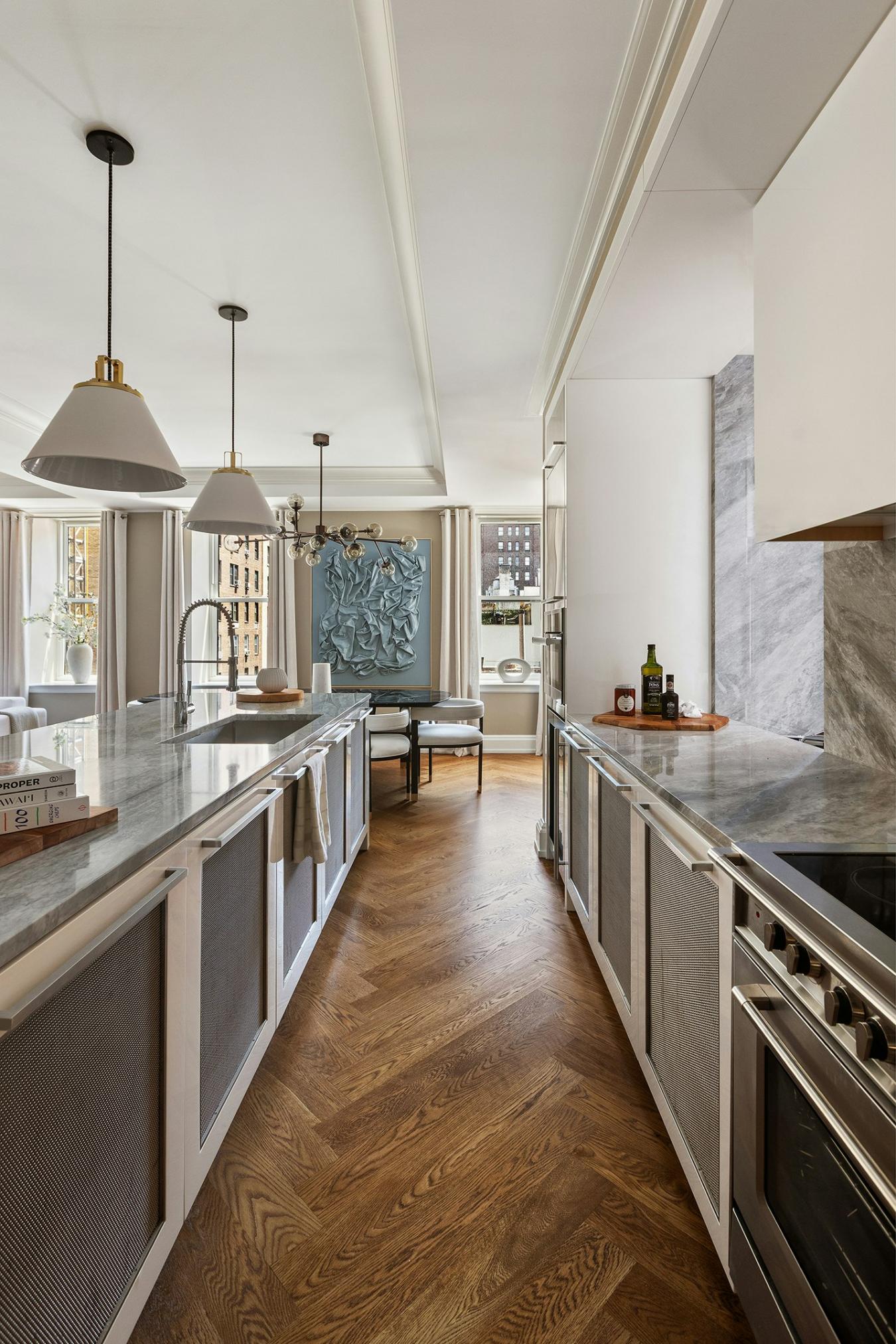 New York, New York, 10023, United States, 4 Bedrooms Bedrooms, ,4 BathroomsBathrooms,Residential,For Sale,2003687