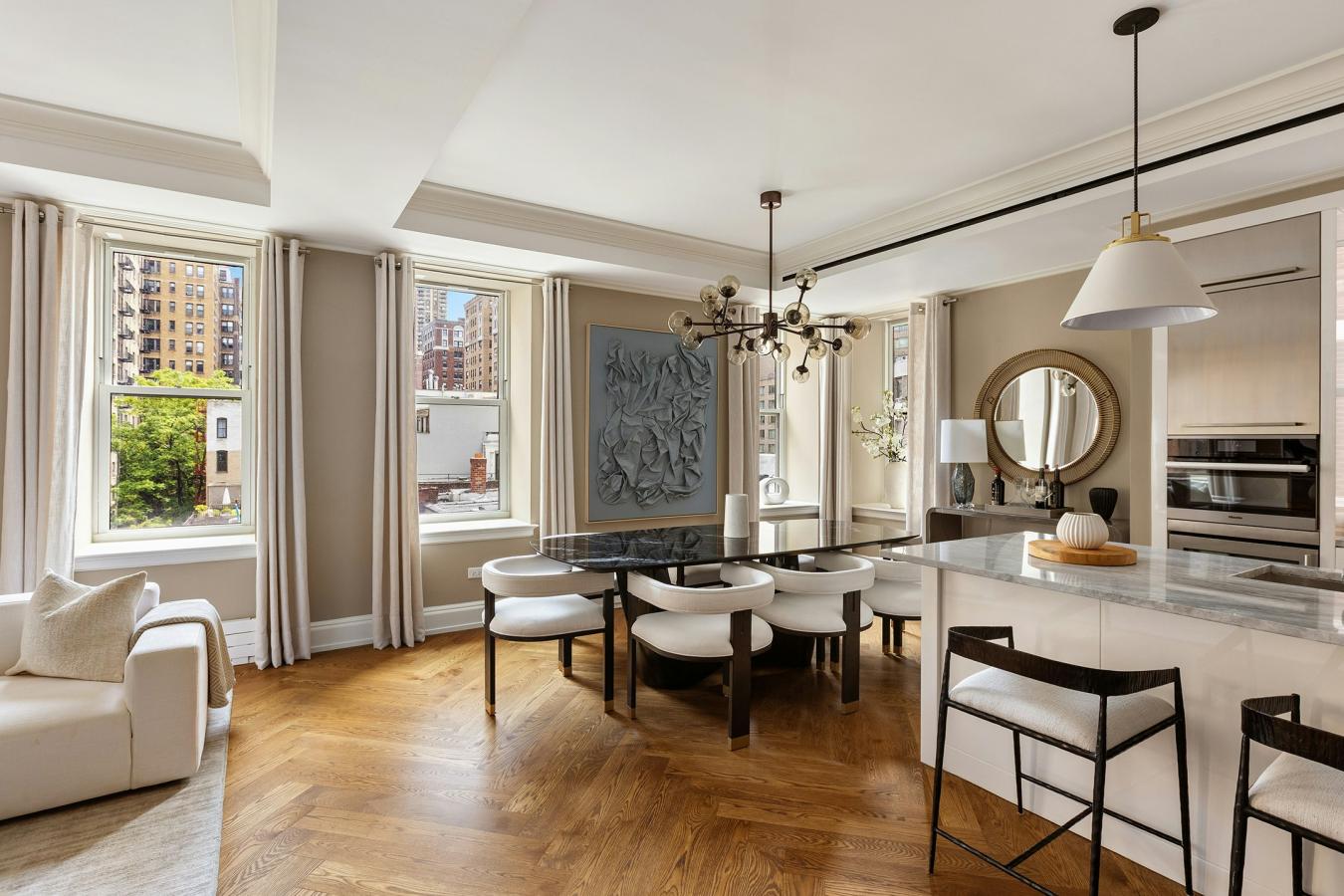 New York, New York, 10023, United States, 4 Bedrooms Bedrooms, ,4 BathroomsBathrooms,Residential,For Sale,2003687