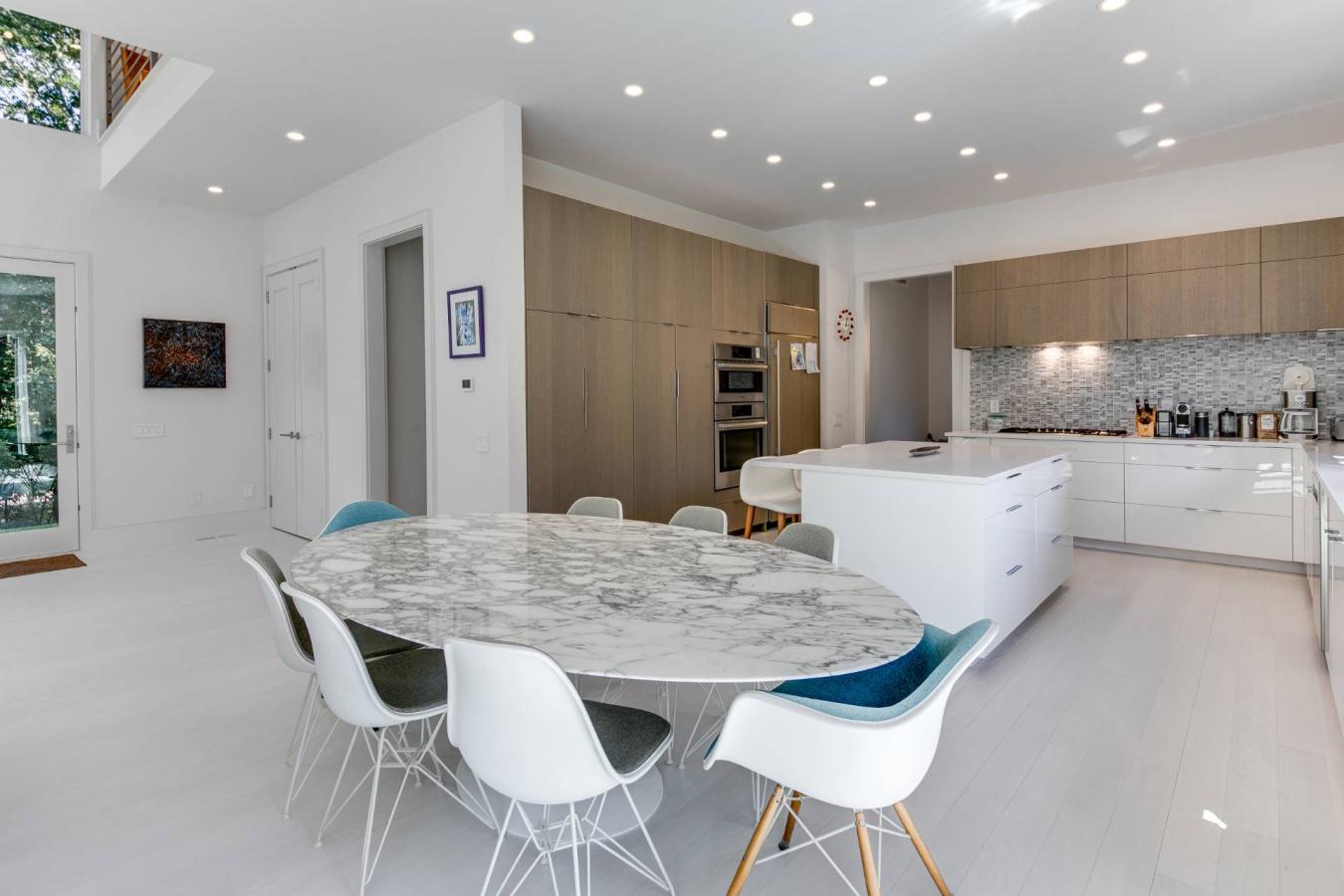 East Hampton, New York, 11937, United States, 4 Bedrooms Bedrooms, ,3 BathroomsBathrooms,Residential,For Sale,2003686