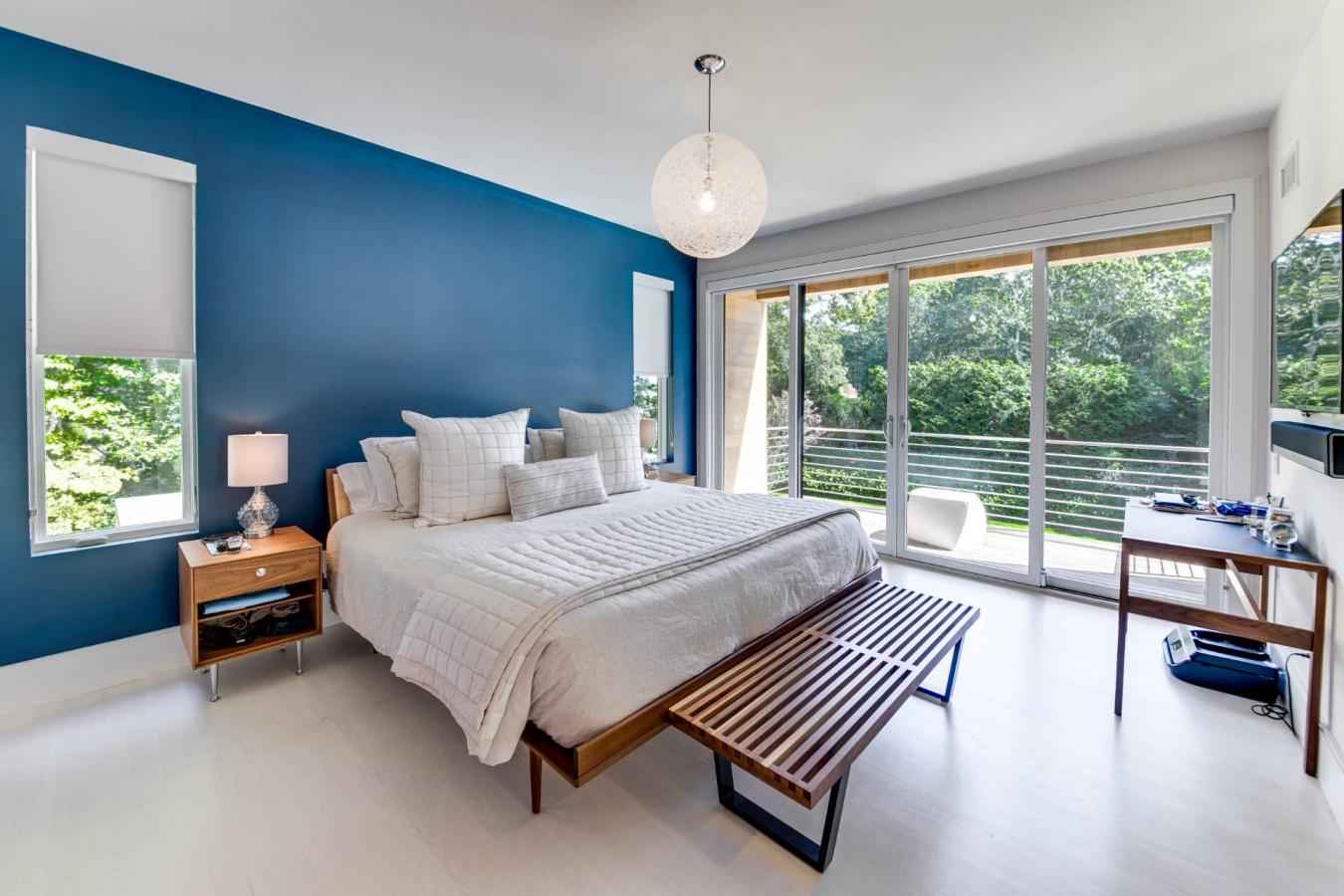 East Hampton, New York, 11937, United States, 4 Bedrooms Bedrooms, ,3 BathroomsBathrooms,Residential,For Sale,2003686