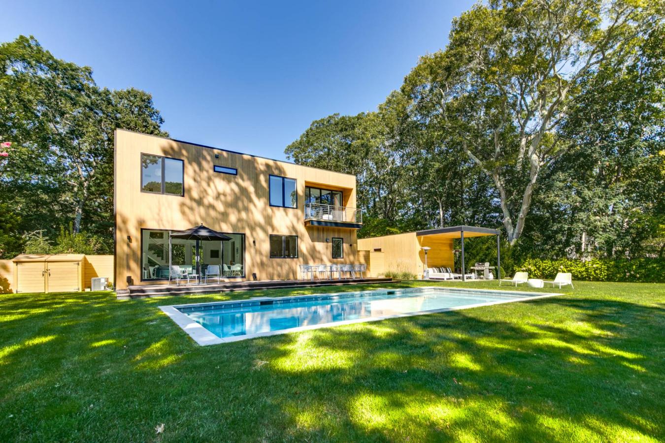 East Hampton, New York, 11937, United States, 4 Bedrooms Bedrooms, ,3 BathroomsBathrooms,Residential,For Sale,2003686