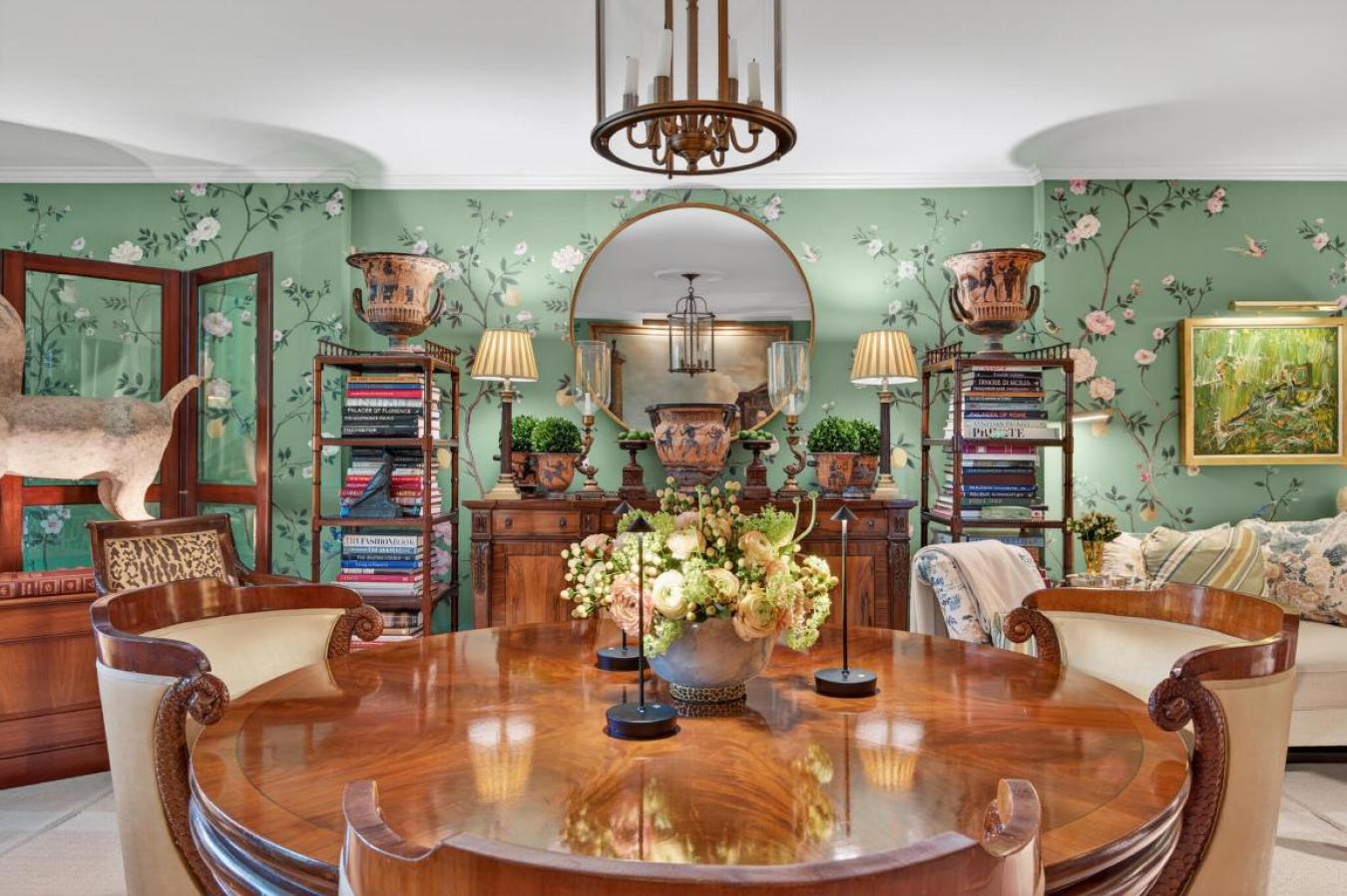 Palm Beach, Florida, 33480, United States, 2 Bedrooms Bedrooms, ,2 BathroomsBathrooms,Residential,For Sale,2003684