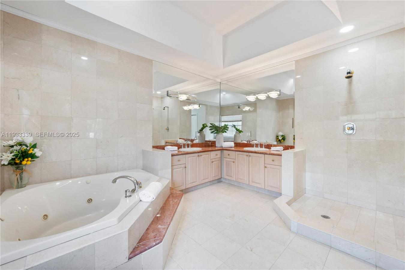 Coral Gables, Florida, 33156, United States, 5 Bedrooms Bedrooms, ,4 BathroomsBathrooms,Residential,For Sale,2003682