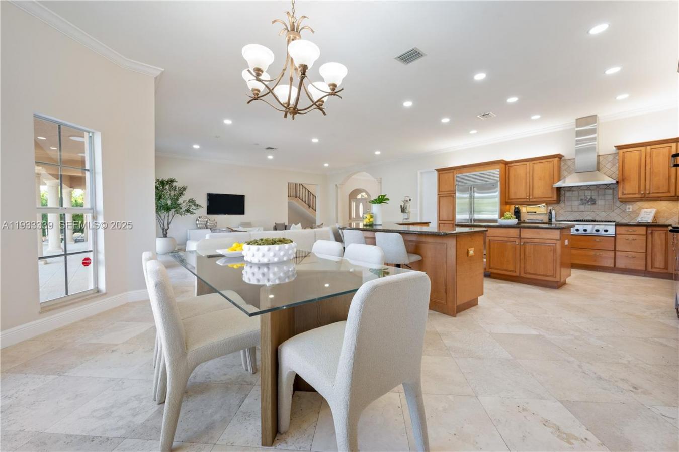 Coral Gables, Florida, 33156, United States, 5 Bedrooms Bedrooms, ,4 BathroomsBathrooms,Residential,For Sale,2003682