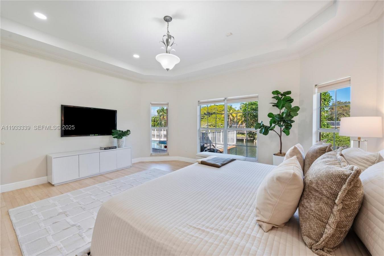 Coral Gables, Florida, 33156, United States, 5 Bedrooms Bedrooms, ,4 BathroomsBathrooms,Residential,For Sale,2003682