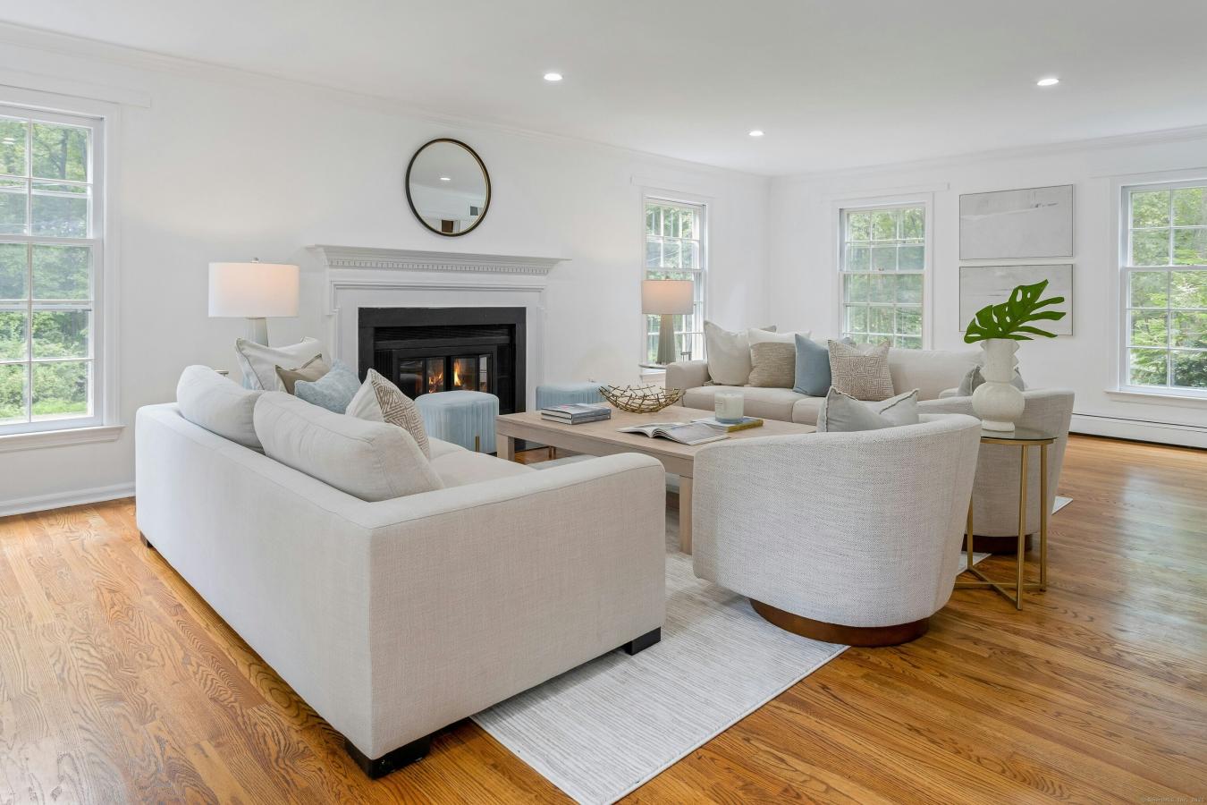 New Canaan, Connecticut, 06840, United States, 5 Bedrooms Bedrooms, ,3 BathroomsBathrooms,Residential,For Sale,2003681