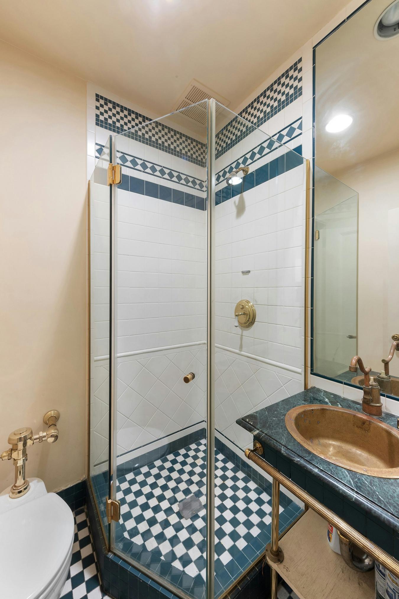 New York, New York, 10022, United States, 3 Bedrooms Bedrooms, ,3 BathroomsBathrooms,Residential,For Sale,2003679