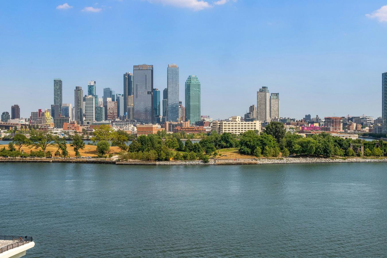 New York, New York, 10022, United States, 3 Bedrooms Bedrooms, ,3 BathroomsBathrooms,Residential,For Sale,2003679