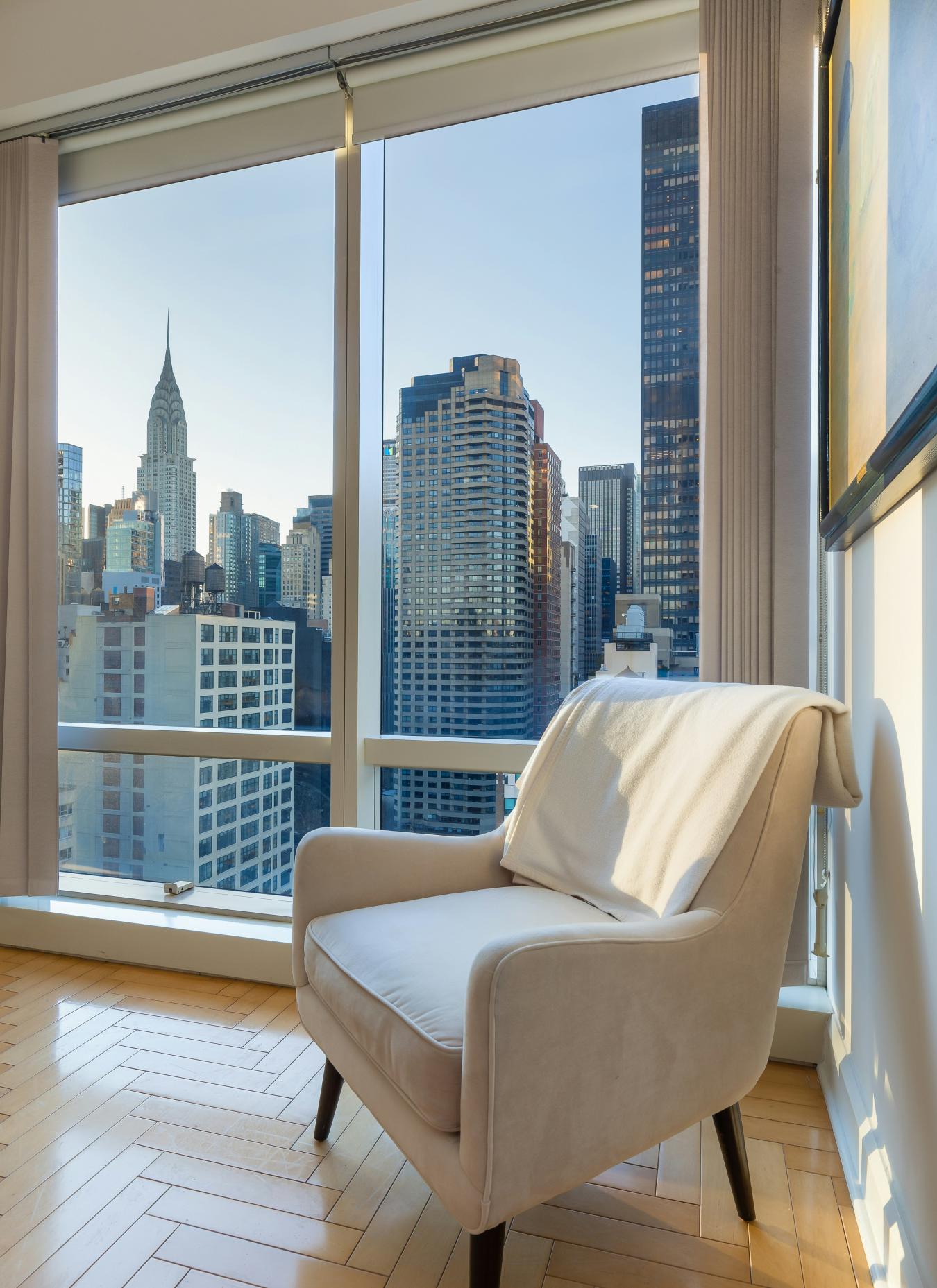 New York, New York, 10017, United States, 3 Bedrooms Bedrooms, ,2 BathroomsBathrooms,Residential,For Sale,2003677