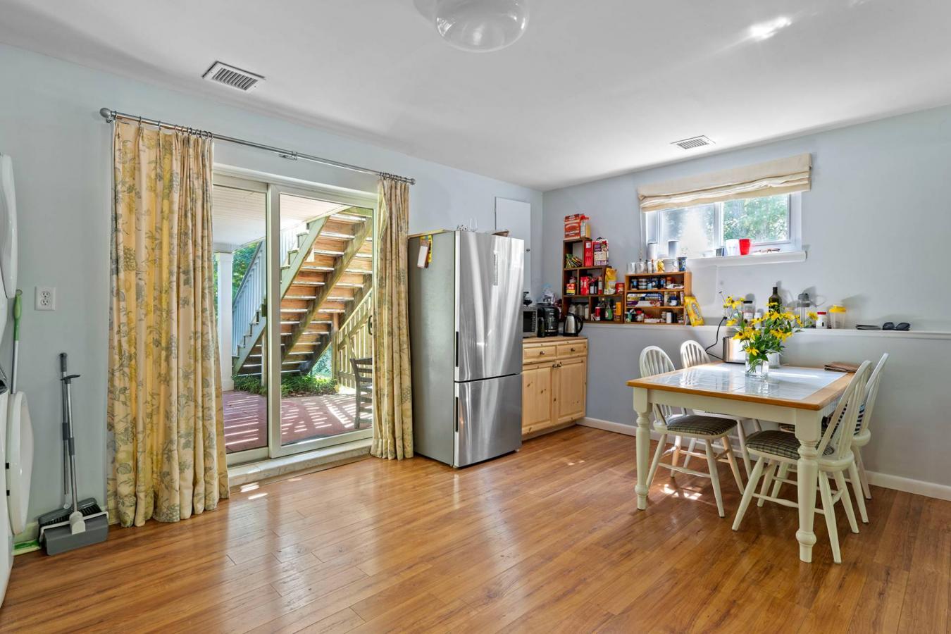 Springs, New York, 11937, United States, 4 Bedrooms Bedrooms, ,2 BathroomsBathrooms,Residential,For Sale,2003673