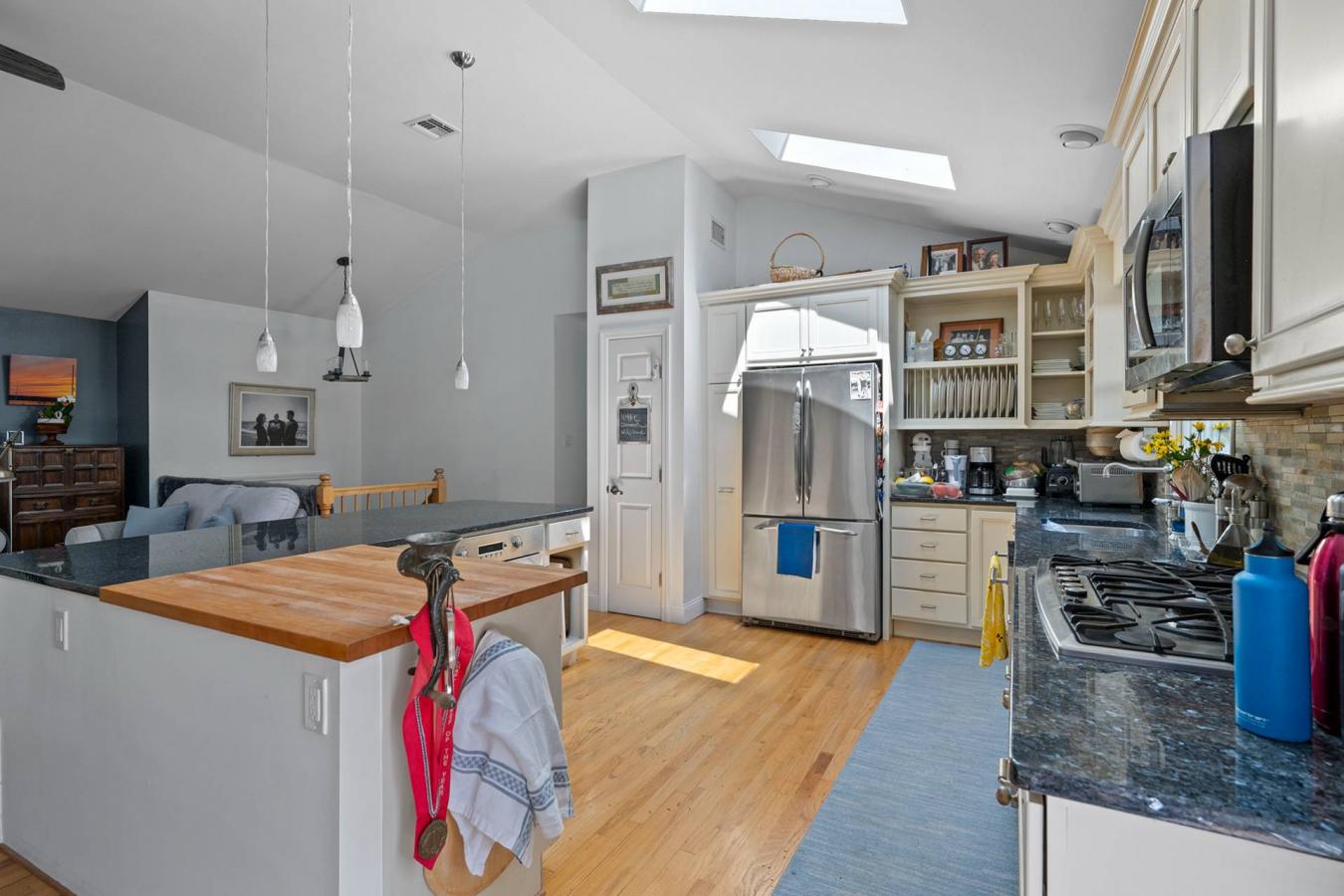 Springs, New York, 11937, United States, 4 Bedrooms Bedrooms, ,2 BathroomsBathrooms,Residential,For Sale,2003673