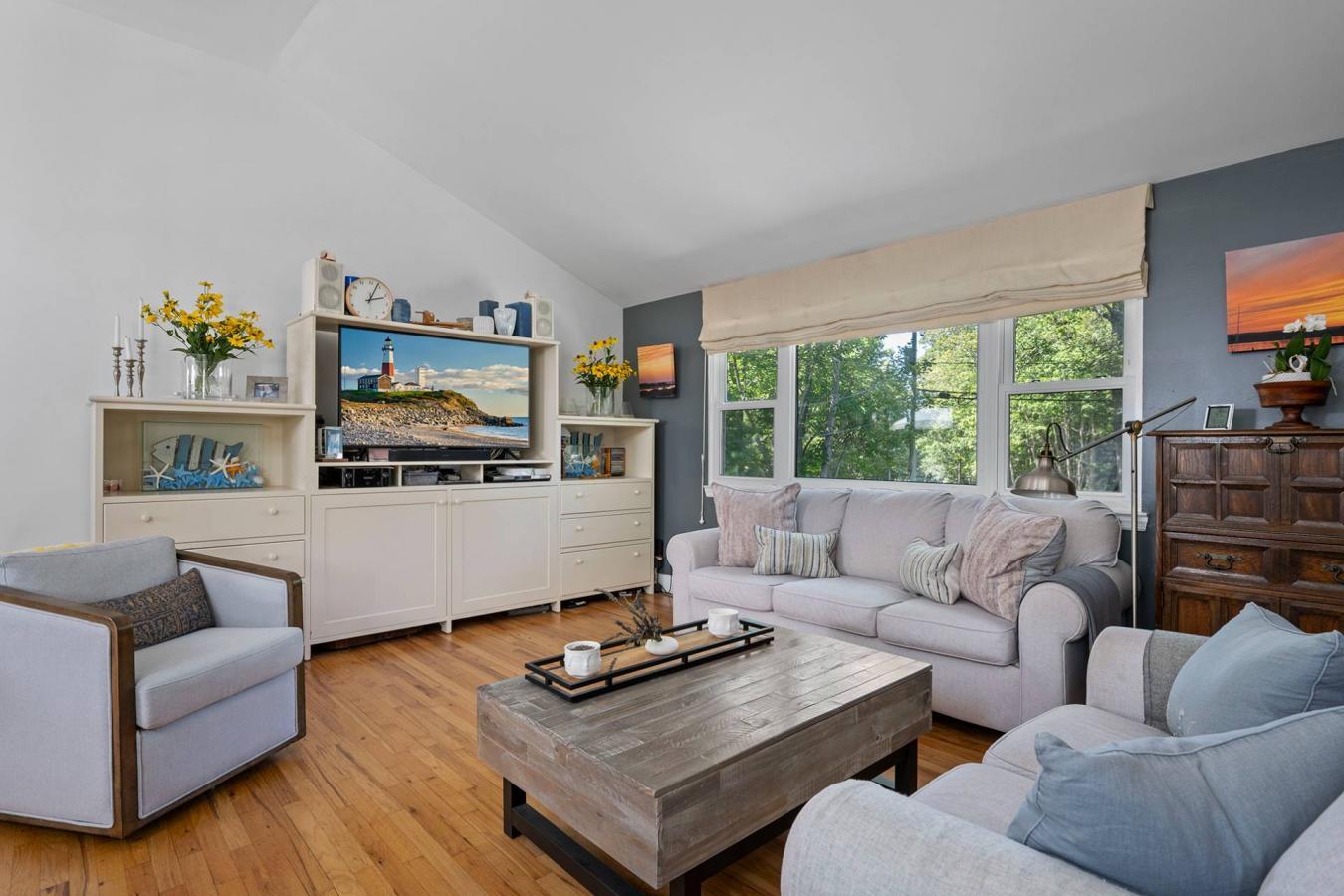 Springs, New York, 11937, United States, 4 Bedrooms Bedrooms, ,2 BathroomsBathrooms,Residential,For Sale,2003673