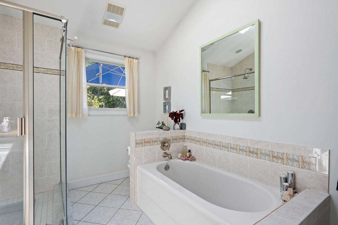 Springs, New York, 11937, United States, 4 Bedrooms Bedrooms, ,2 BathroomsBathrooms,Residential,For Sale,2003673