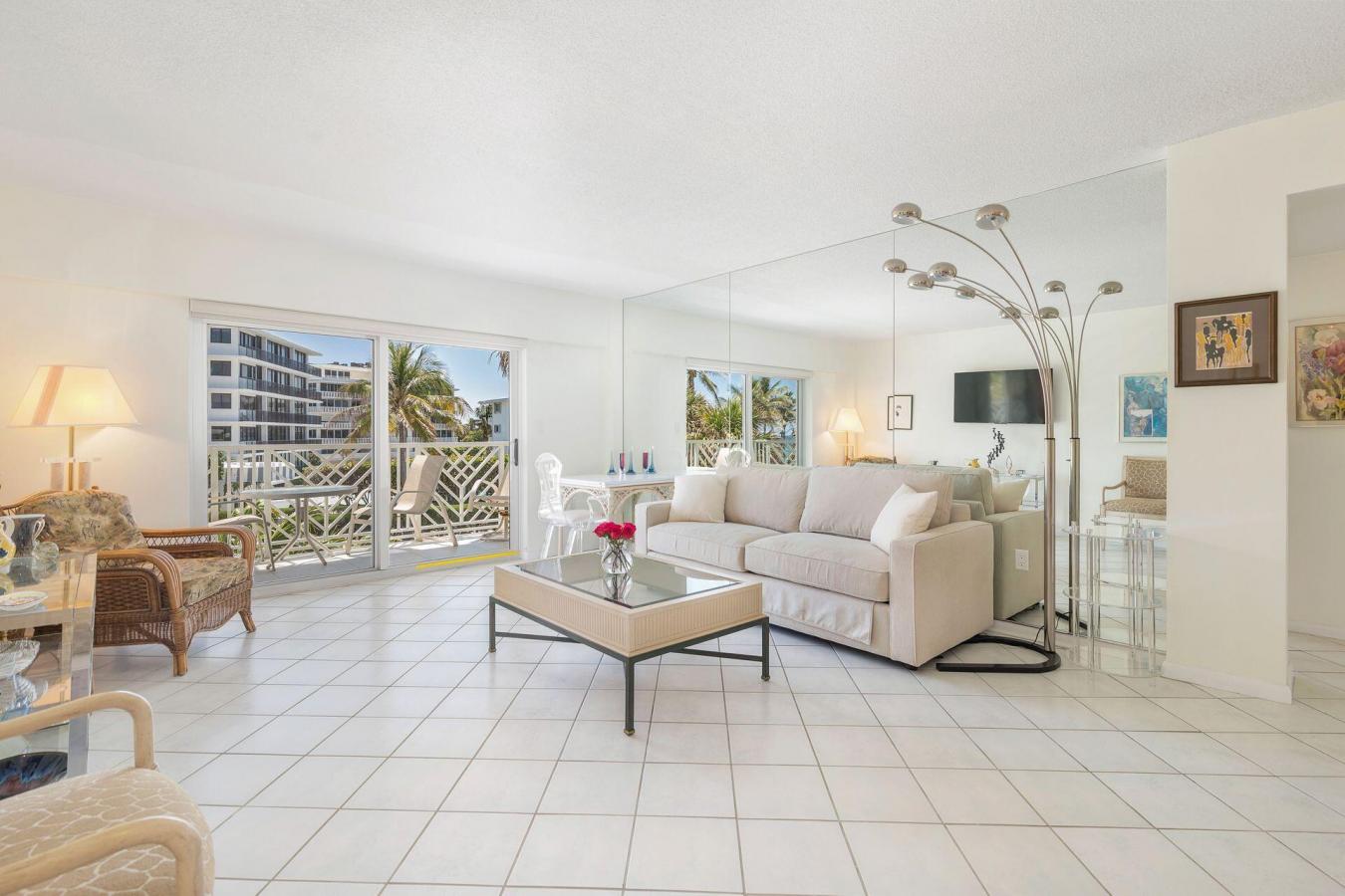 Palm Beach, Florida, 33480, United States, 1 Bedroom Bedrooms, ,1 BathroomBathrooms,Residential,For Sale,2003667