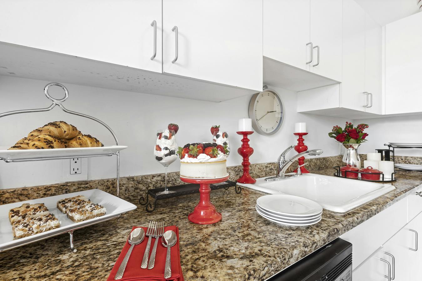 Lower East Side, New York, 10002, United States, 1 Bedroom Bedrooms, ,1 BathroomBathrooms,Residential,For Sale,2003664