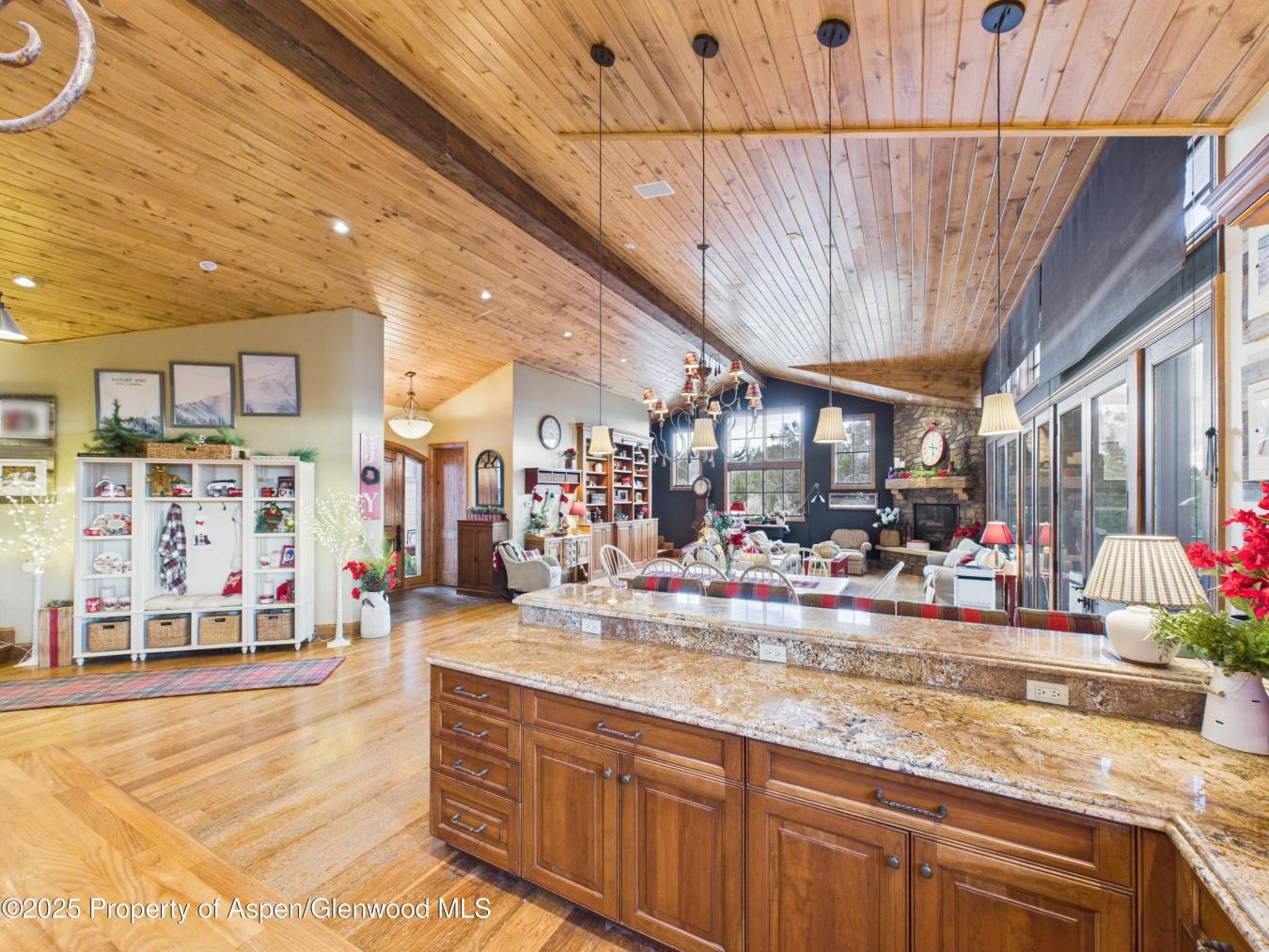 Glenwood Springs, Garfield, 81601, United States, 4 Bedrooms Bedrooms, ,3 BathroomsBathrooms,Residential,For Sale,2003659