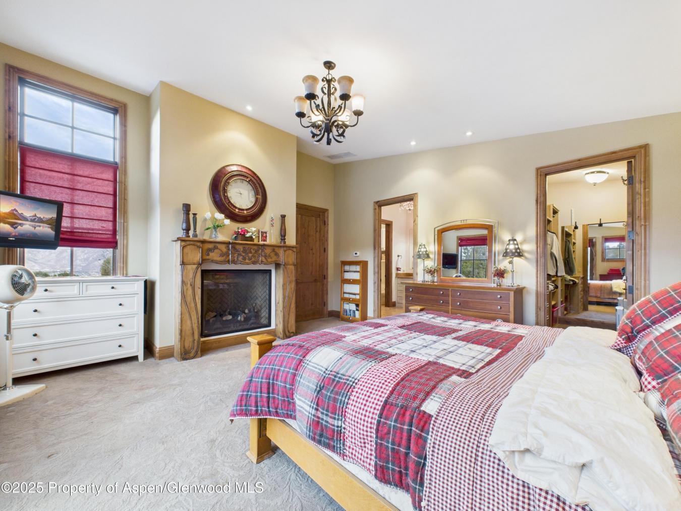 Glenwood Springs, Garfield, 81601, United States, 4 Bedrooms Bedrooms, ,3 BathroomsBathrooms,Residential,For Sale,2003659