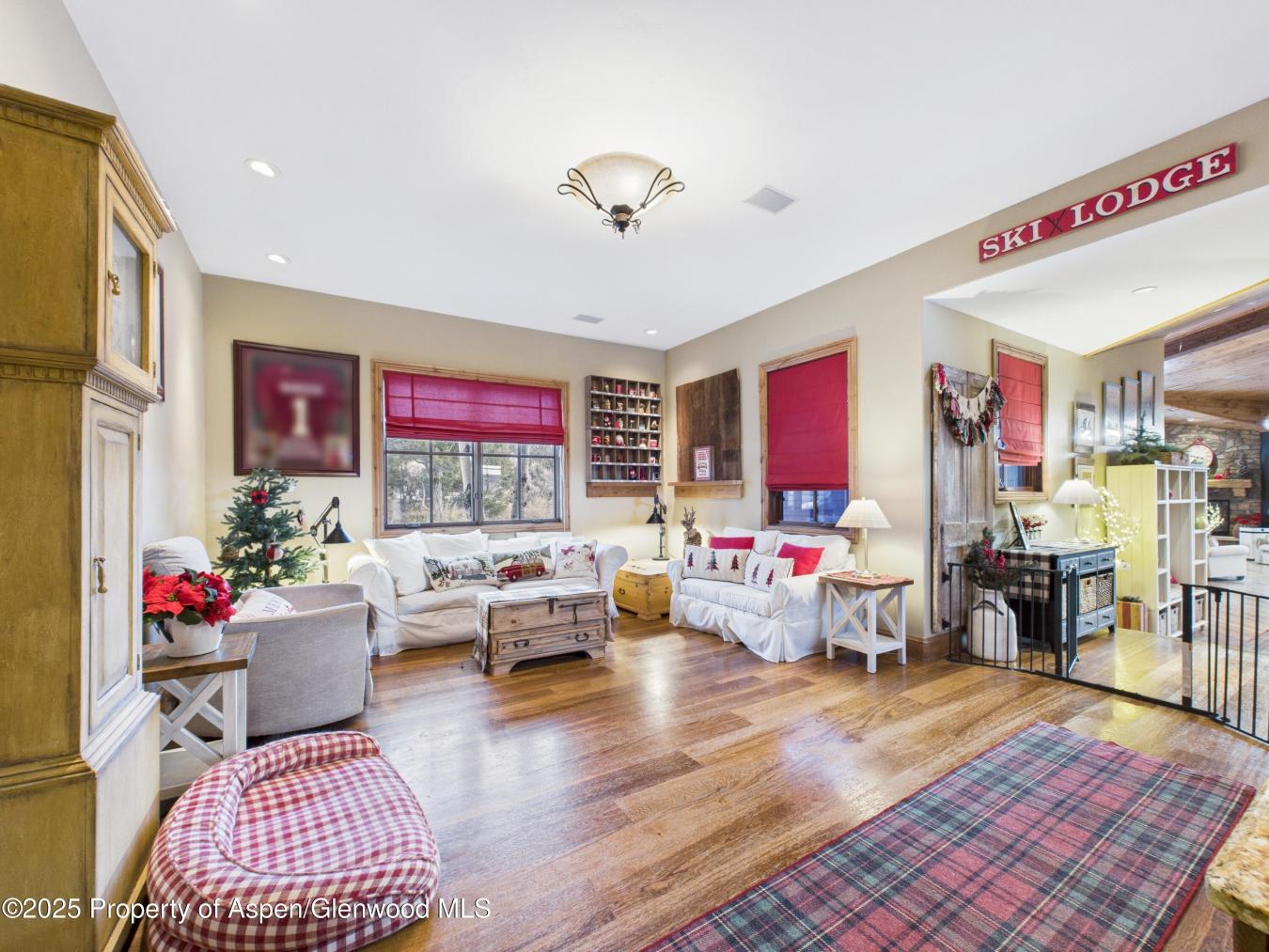 Glenwood Springs, Garfield, 81601, United States, 4 Bedrooms Bedrooms, ,3 BathroomsBathrooms,Residential,For Sale,2003659