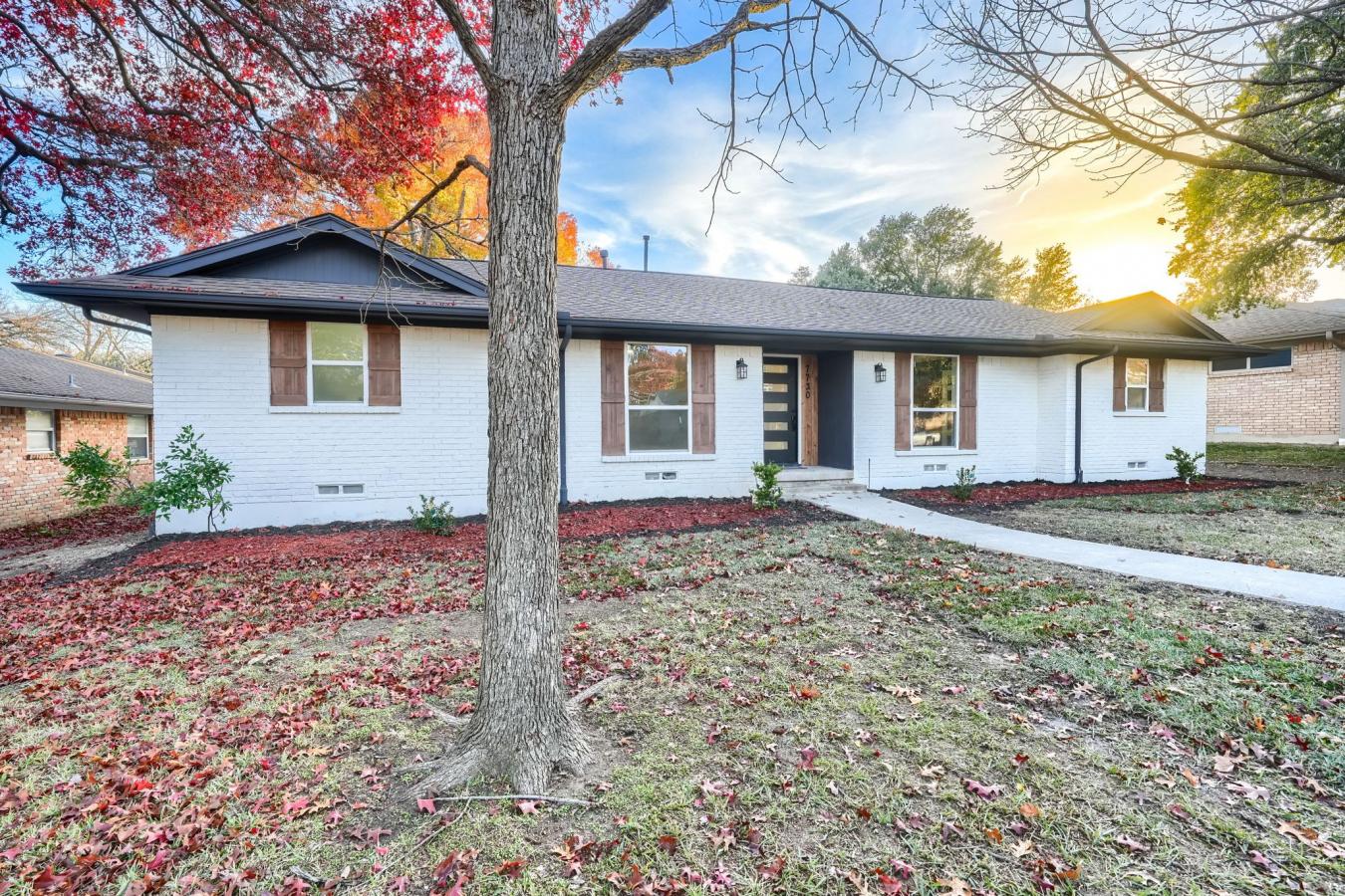 Dallas, Dallas, 75248, United States, 4 Bedrooms Bedrooms, ,3 BathroomsBathrooms,Residential,For Sale,2003657