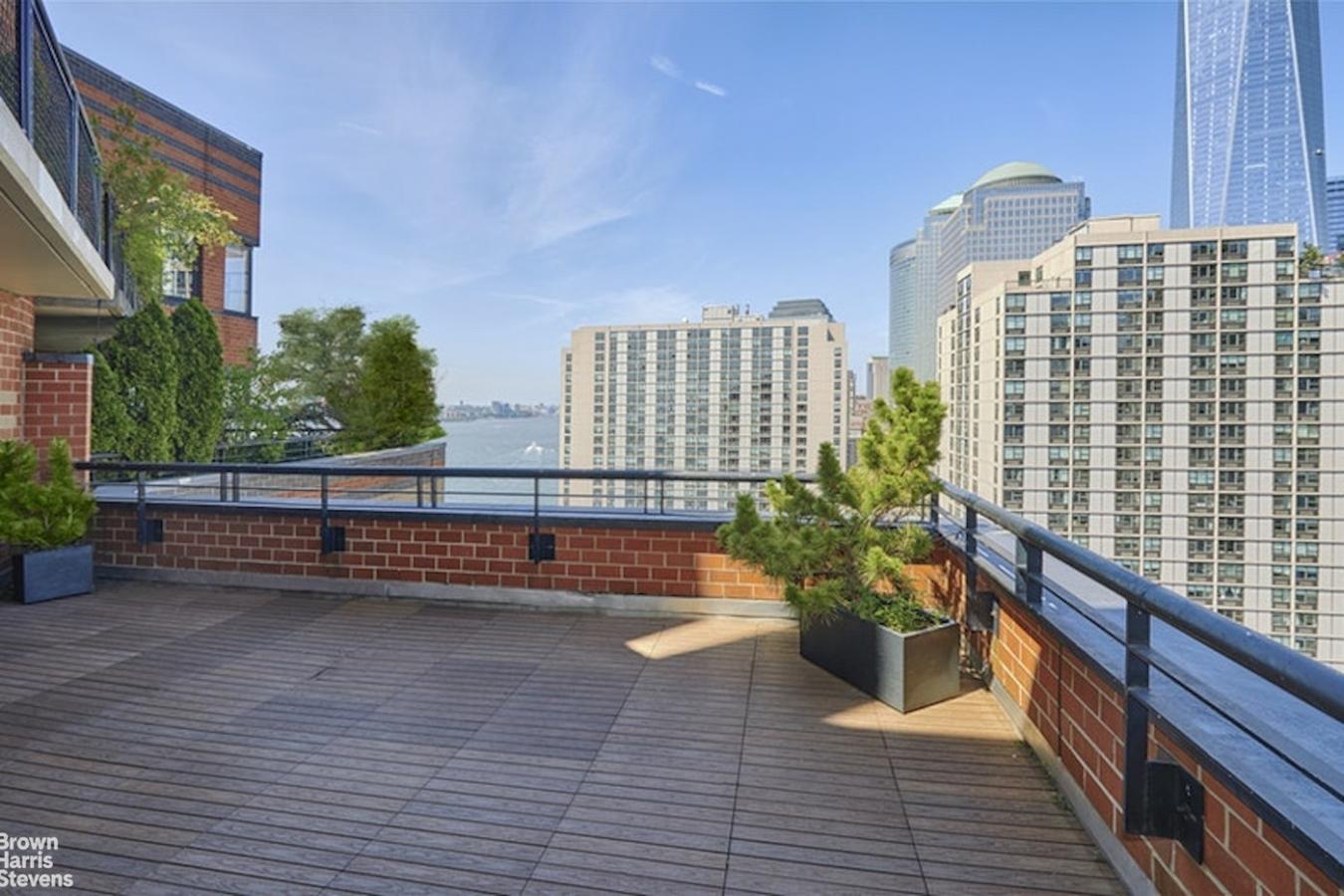 Battery Park City, New York, 10280, United States, 5 Bedrooms Bedrooms, ,3 BathroomsBathrooms,Residential,For Sale,2003655