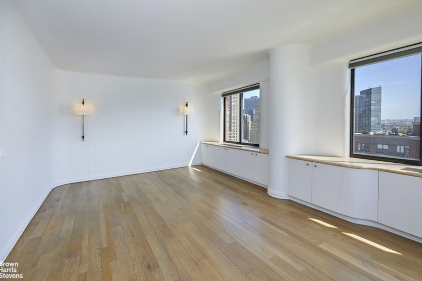 Battery Park City, New York, 10280, United States, 5 Bedrooms Bedrooms, ,3 BathroomsBathrooms,Residential,For Sale,2003655