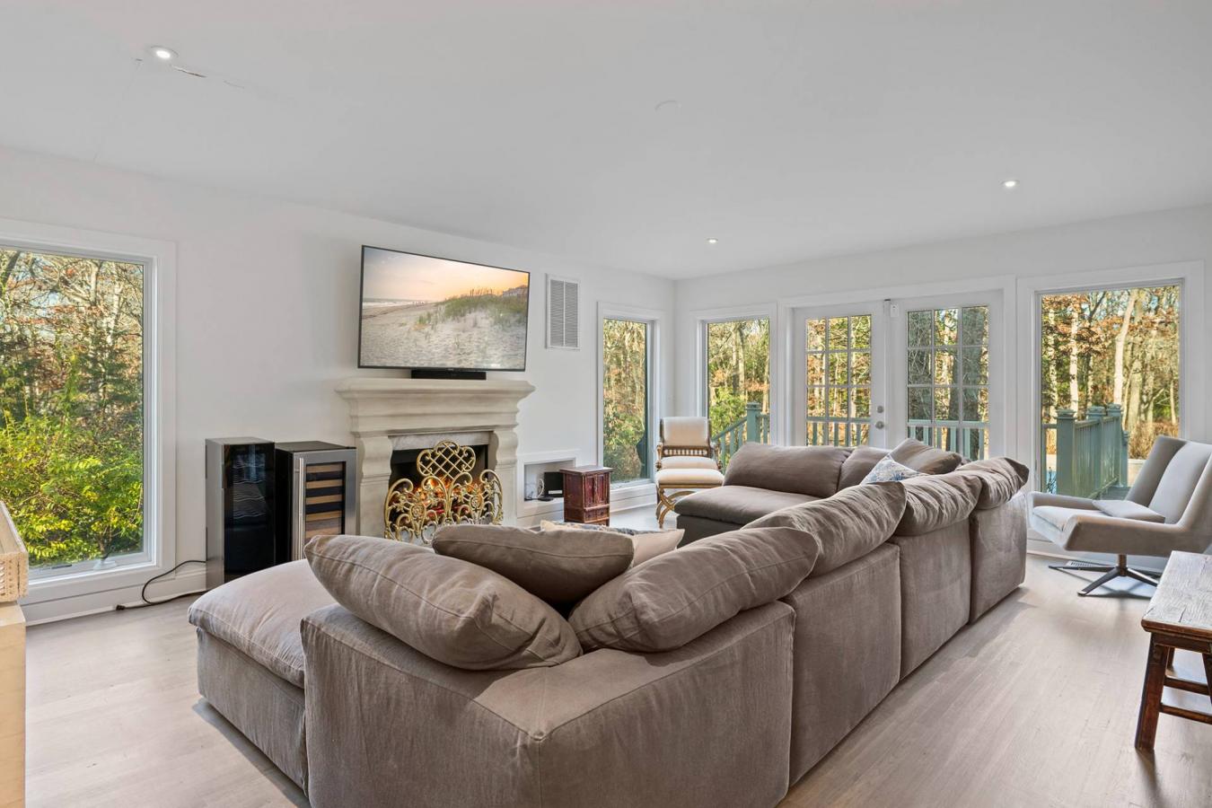 Southampton, New York, 11968, United States, 4 Bedrooms Bedrooms, ,4 BathroomsBathrooms,Residential,For Sale,2003654