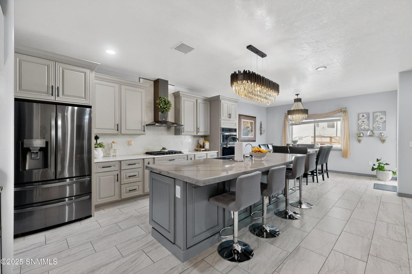 Is there a 3-bed single family residence in Elks Area that combines mo – image 14