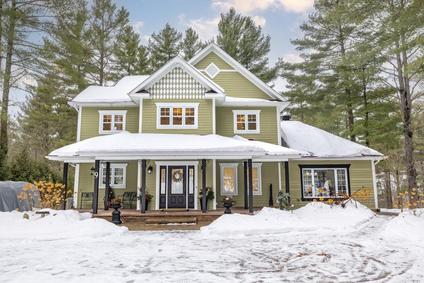 Orford, Canada, J1X7K7, Canada, 4 Bedrooms Bedrooms, ,3 BathroomsBathrooms,Residential,For Sale,2003646