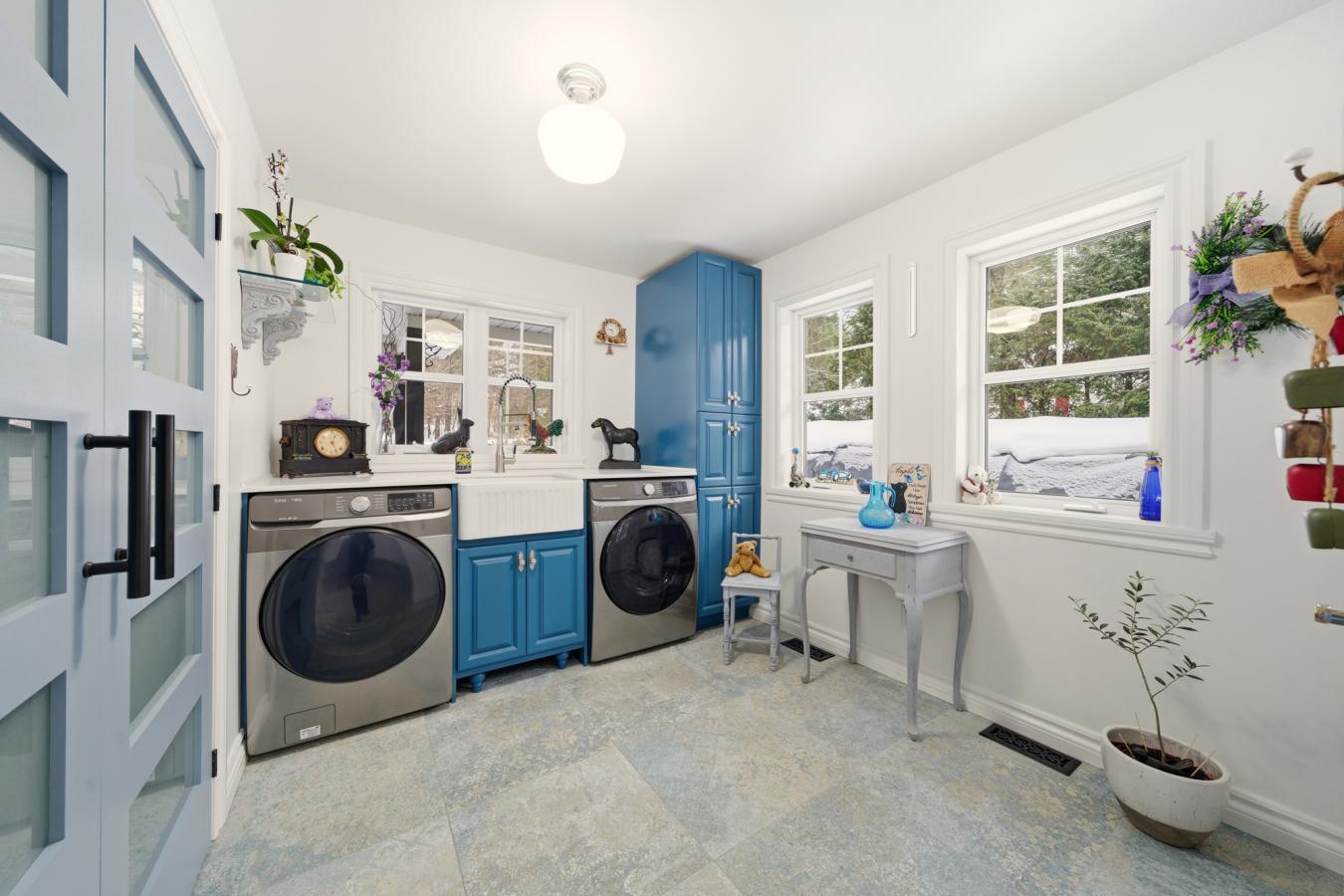 Orford, Canada, J1X7K7, Canada, 4 Bedrooms Bedrooms, ,3 BathroomsBathrooms,Residential,For Sale,2003646