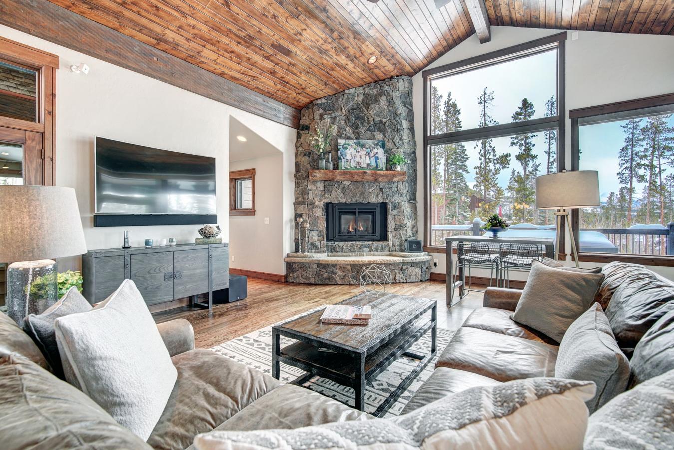 Breckenridge, Colorado, 80424, United States, 4 Bedrooms Bedrooms, ,4 BathroomsBathrooms,Residential,For Sale,2009350