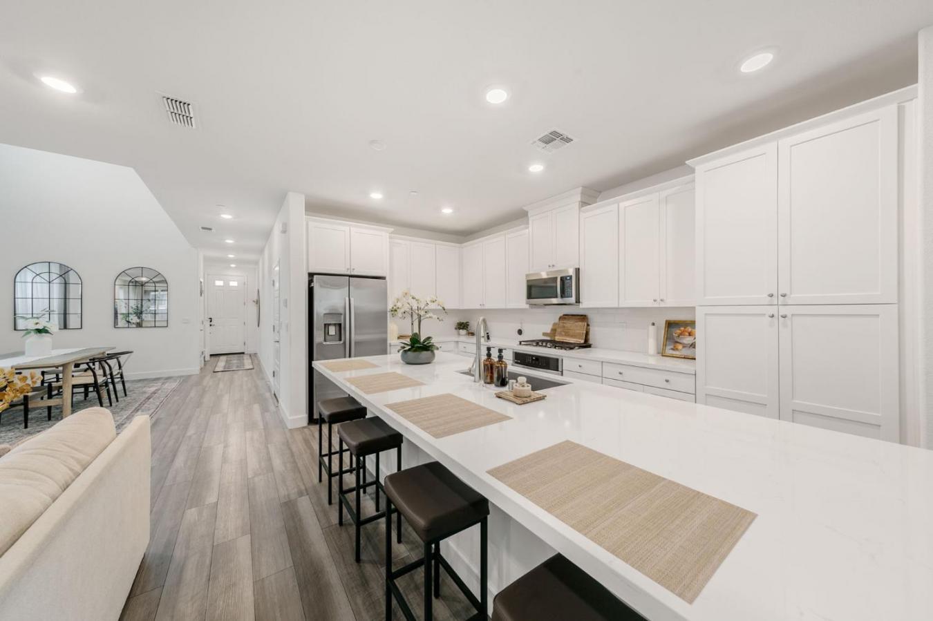 Sacramento, Sacramento, 95835, United States, 4 Bedrooms Bedrooms, ,3 BathroomsBathrooms,Residential,For Sale,2003641