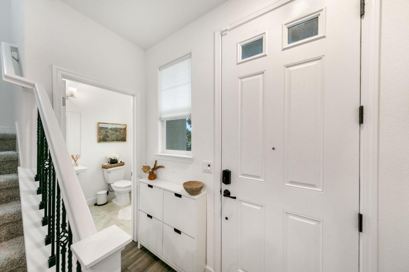 Sacramento, Sacramento, 95835, United States, 4 Bedrooms Bedrooms, ,3 BathroomsBathrooms,Residential,For Sale,2003641