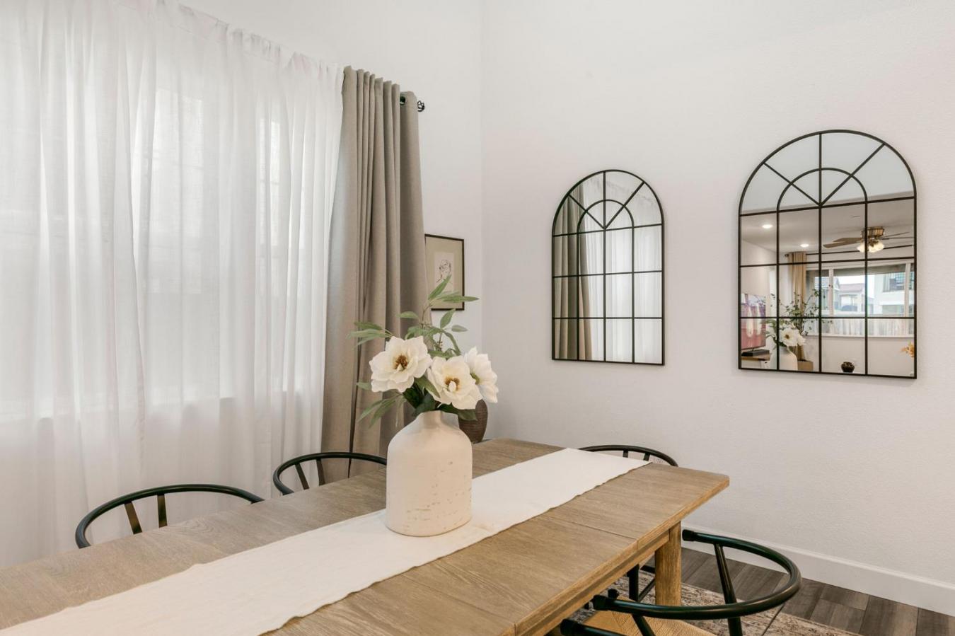 Sacramento, Sacramento, 95835, United States, 4 Bedrooms Bedrooms, ,3 BathroomsBathrooms,Residential,For Sale,2003641