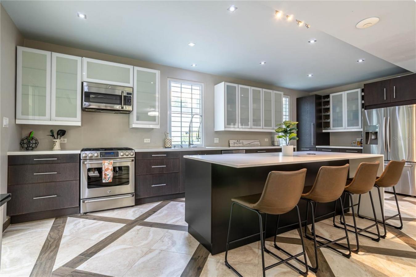 Humacao, Humacao, 00791, Puerto Rico, 4 Bedrooms Bedrooms, ,4 BathroomsBathrooms,Residential,For Sale,2003640