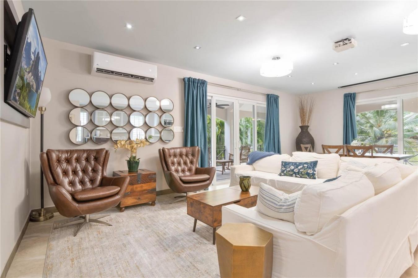 Humacao, Humacao, 00791, Puerto Rico, 4 Bedrooms Bedrooms, ,4 BathroomsBathrooms,Residential,For Sale,2003640