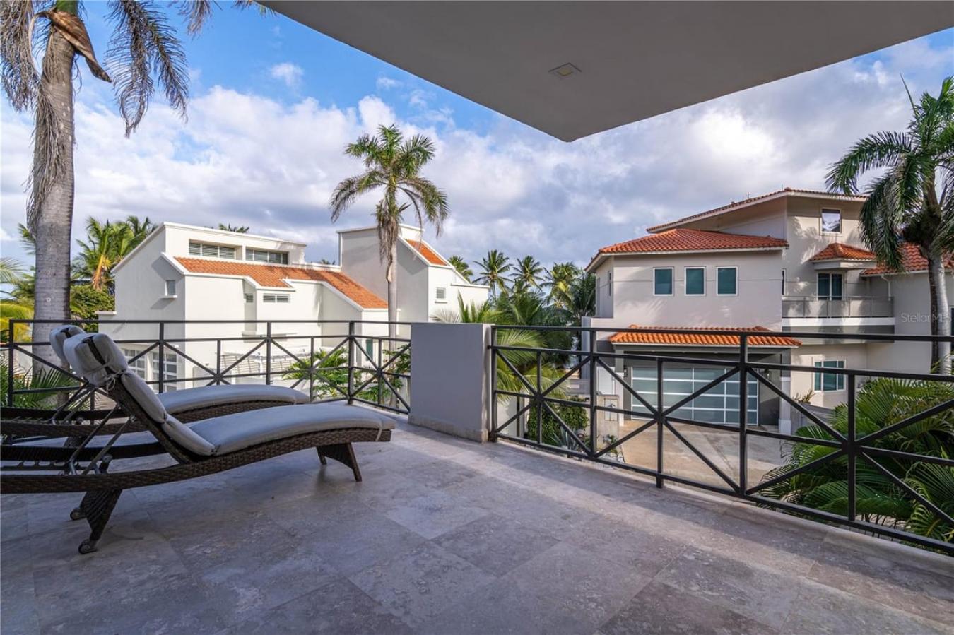 Humacao, Humacao, 00791, Puerto Rico, 4 Bedrooms Bedrooms, ,4 BathroomsBathrooms,Residential,For Sale,2003640