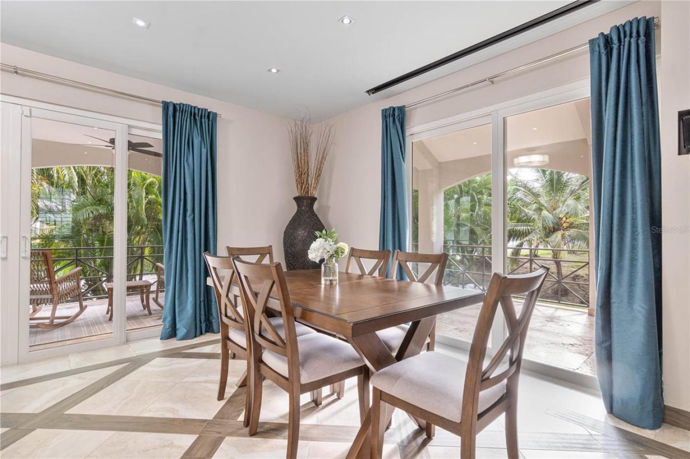 Humacao, Humacao, 00791, Puerto Rico, 4 Bedrooms Bedrooms, ,4 BathroomsBathrooms,Residential,For Sale,2003640