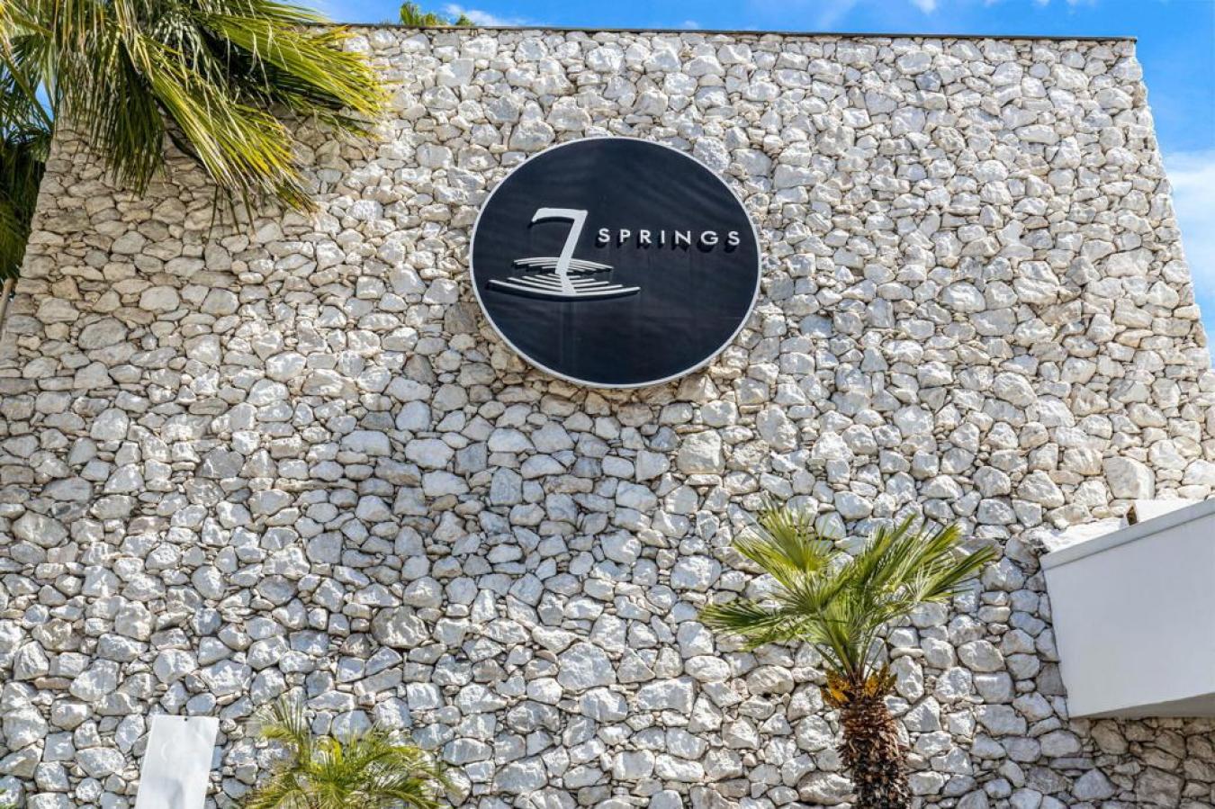 Palm Springs, Riverside, 92262, United States, 52 Bedrooms Bedrooms, ,53 BathroomsBathrooms,Residential,For Sale,2003649